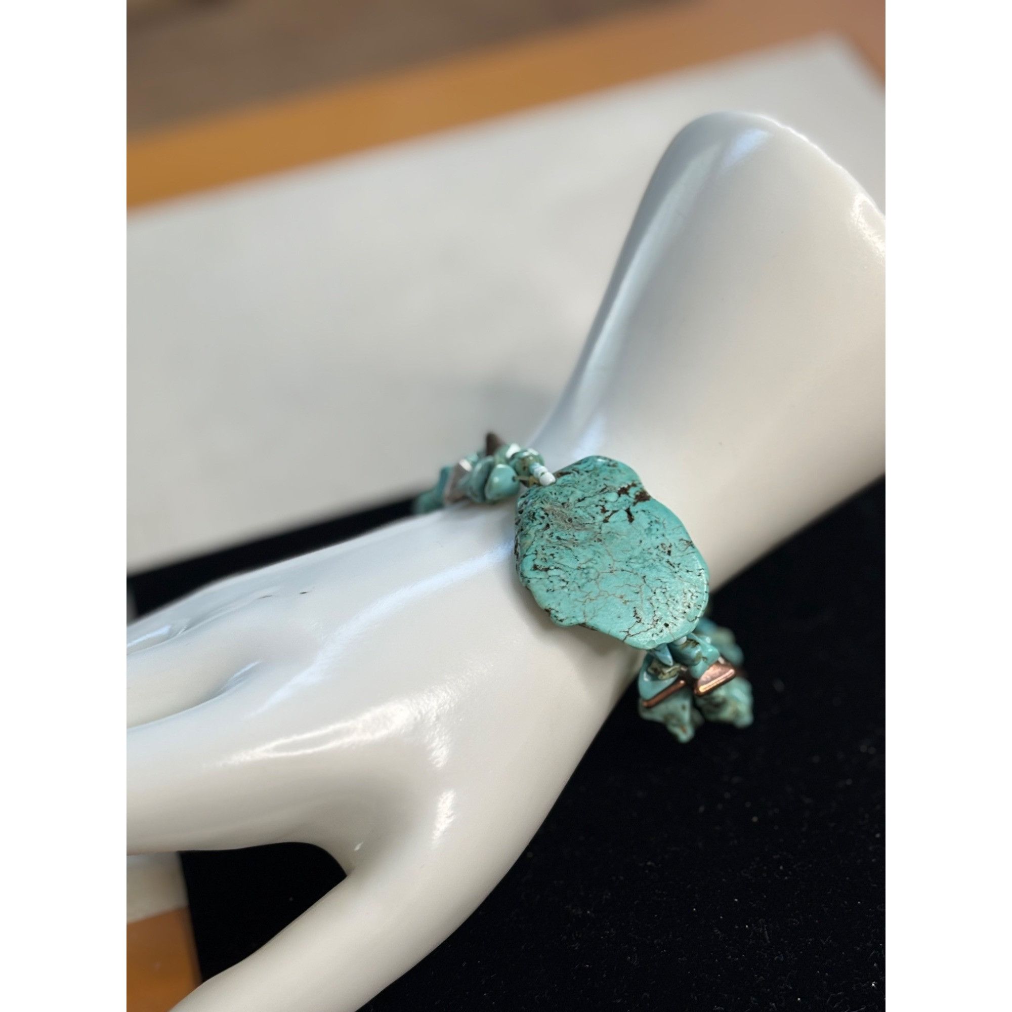 Other Turquoise Gemstone Beaded Bracelet With Large Center Stone & Size ONE SIZE - 4 Thumbnail