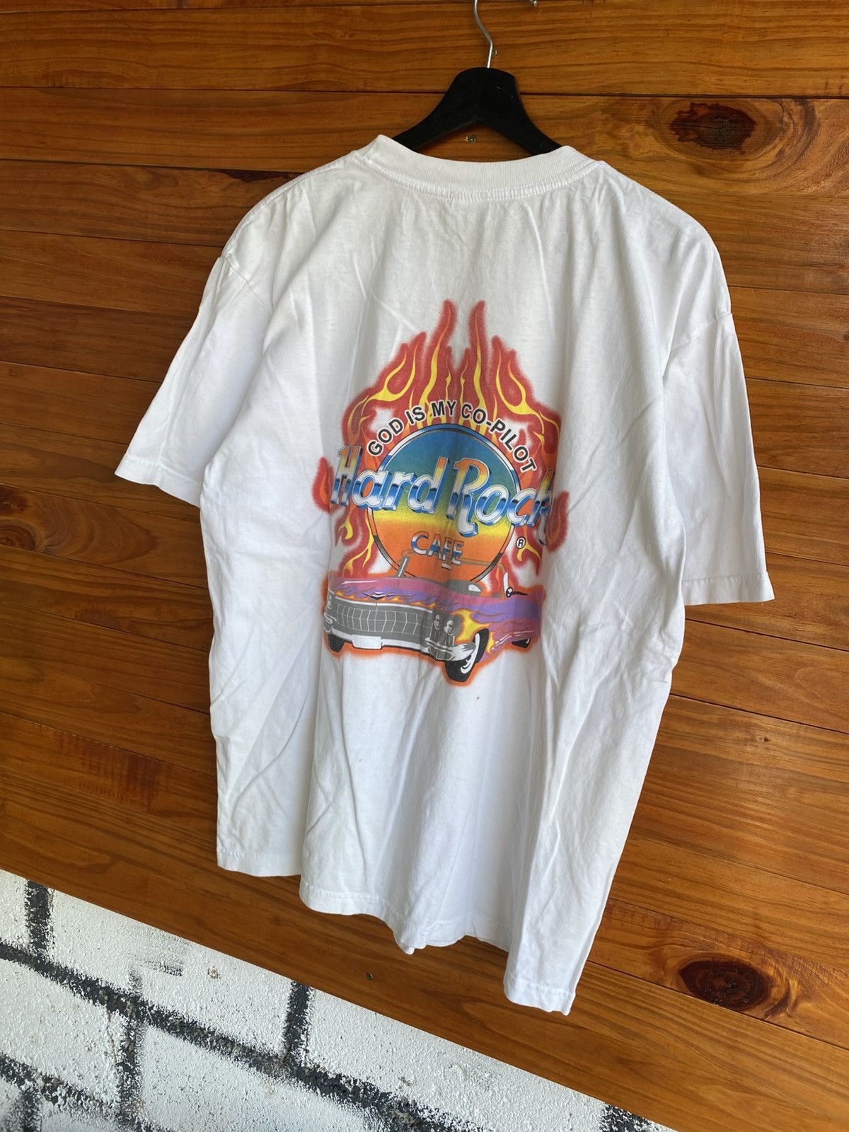 Hard Rock Cafe Vintage 90s Hard Rock Cafe Singapore T-Shirt White Flame Car Size US L / EU 52-54 / 3 - 4 Thumbnail