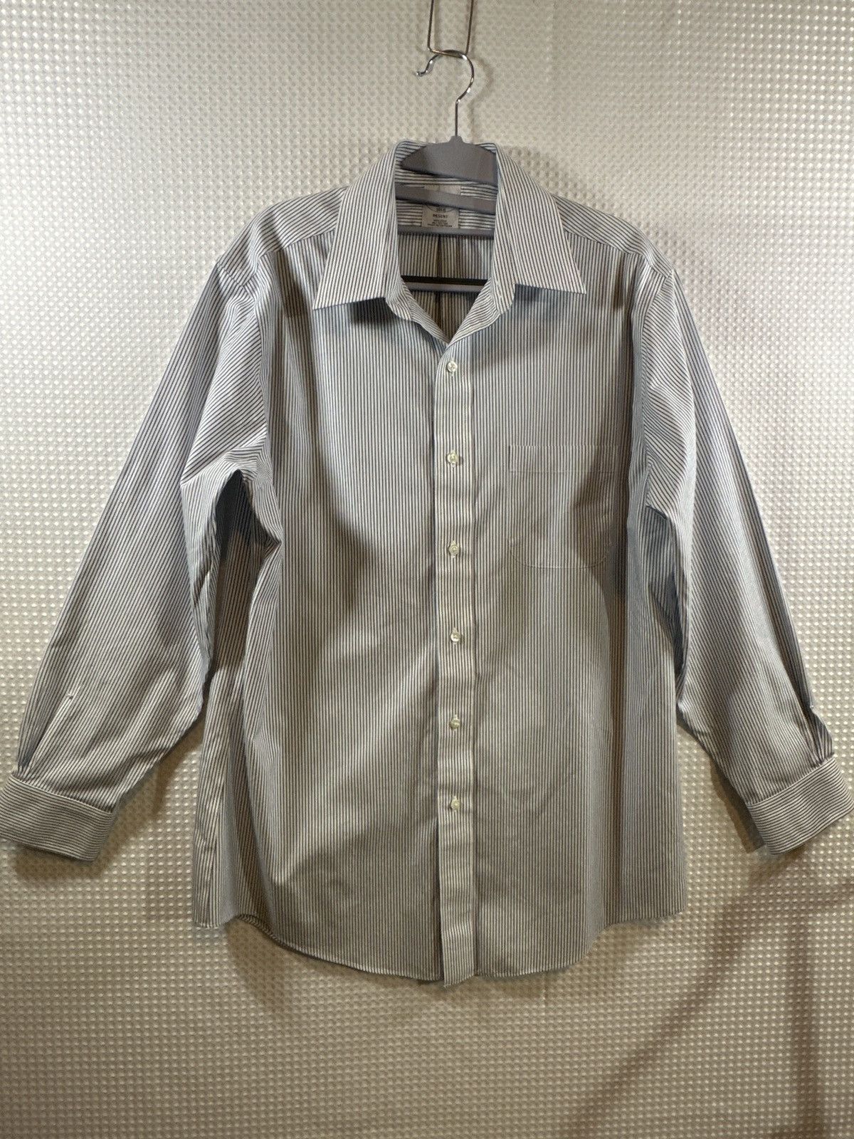 Brooks Brothers Brooks Brothers men's blue striped dress shirt Size US M / EU 48-50 / 2 - 1 Thumbnail