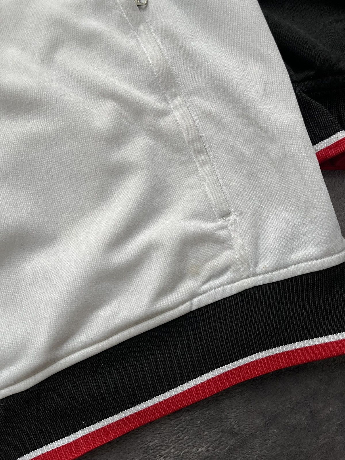 Nike 90s Nike Team Vintage Shield Logo Track Jacket Y2k Retro Size US L / EU 52-54 / 3 - 6 Thumbnail