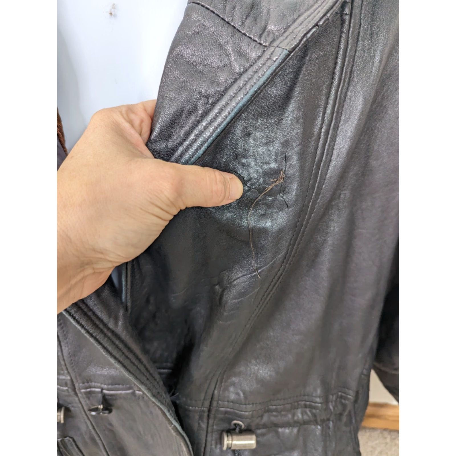 Vintage VINTAGE Leather Jacket Mens Large Black Hooded Motocycle Biker Relaxed Long Jacket Size US L / EU 52-54 / 3 - 4 Thumbnail