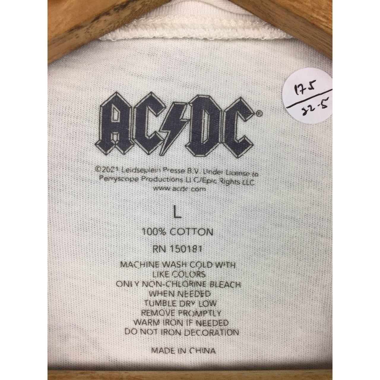 AC/DC × Band Tees AC/DC Heavy Metal Band 1975-1976 T.N.T Tour Tee Size L / US 10 / IT 46 - 8 Thumbnail