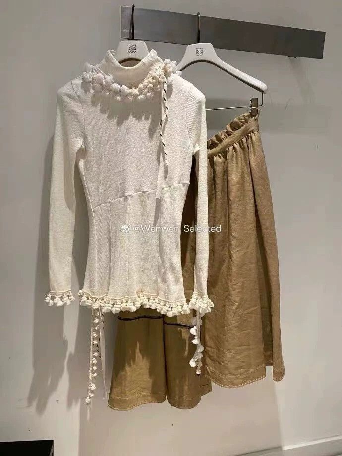 Loewe LOEWE Lily puff knit sweater base Size L / US 10 / IT 46 - 1 Thumbnail