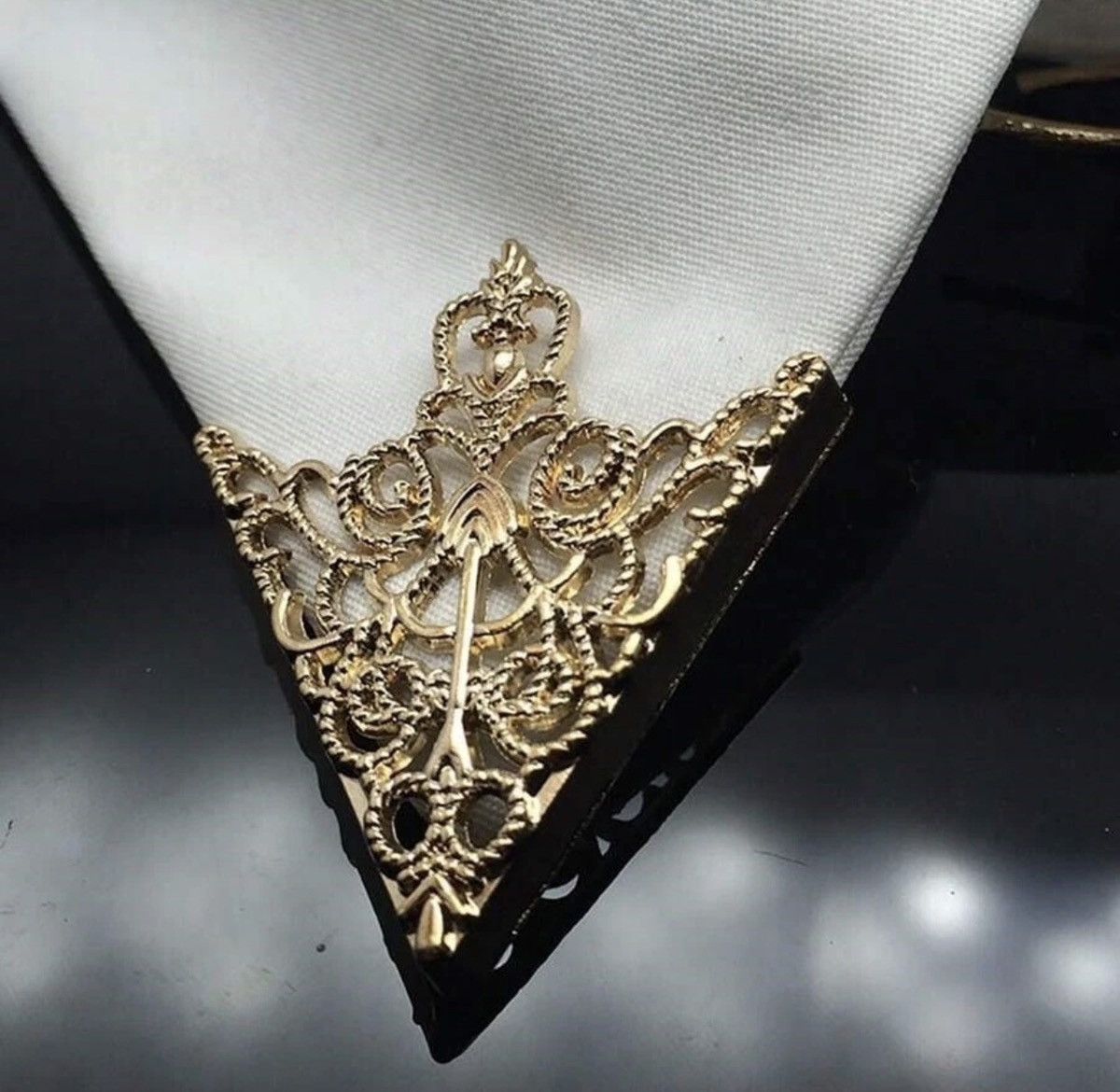 Other Triangle Brooch Unisex Shirt Collar Pin 1Pc Size ONE SIZE - 5 Thumbnail