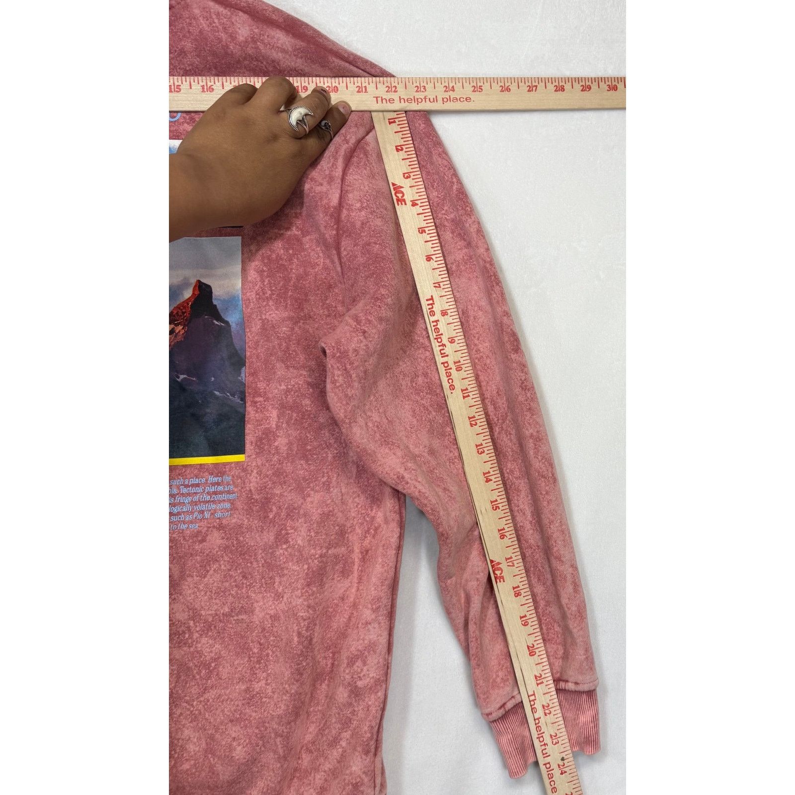 Other National Geographic L Hoodie Pink Acid Wash Patagonia Chile Size US L / EU 52-54 / 3 - 10 Thumbnail