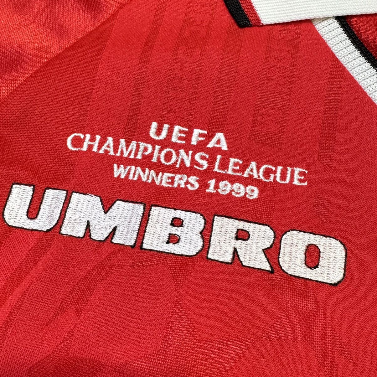 Umbro manchester united 99/00 champions league home shirt #9 Cole Size US M / EU 48-50 / 2 - 4 Thumbnail