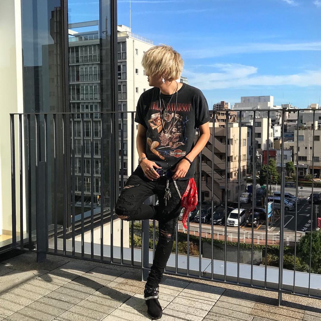 Amiri 2018 Heavily Distressed Jeans Size US 29 - 1 Thumbnail