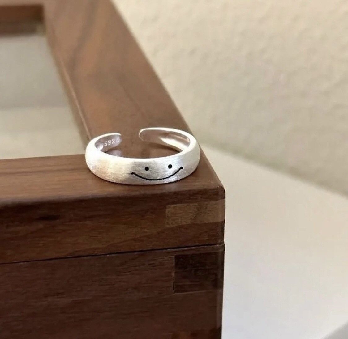 Jewelry Smile Face Adjustable Ring Size ONE SIZE - 1 Thumbnail