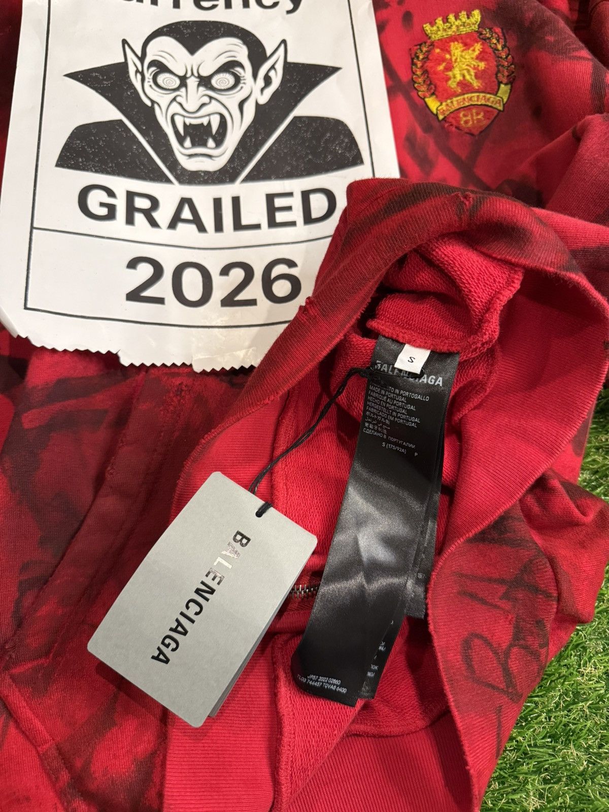 Balenciaga Balenciaga Skater Graffiti Zip Hoodie in Red Mudshow Size US S / EU 44-46 / 1 - 6 Thumbnail