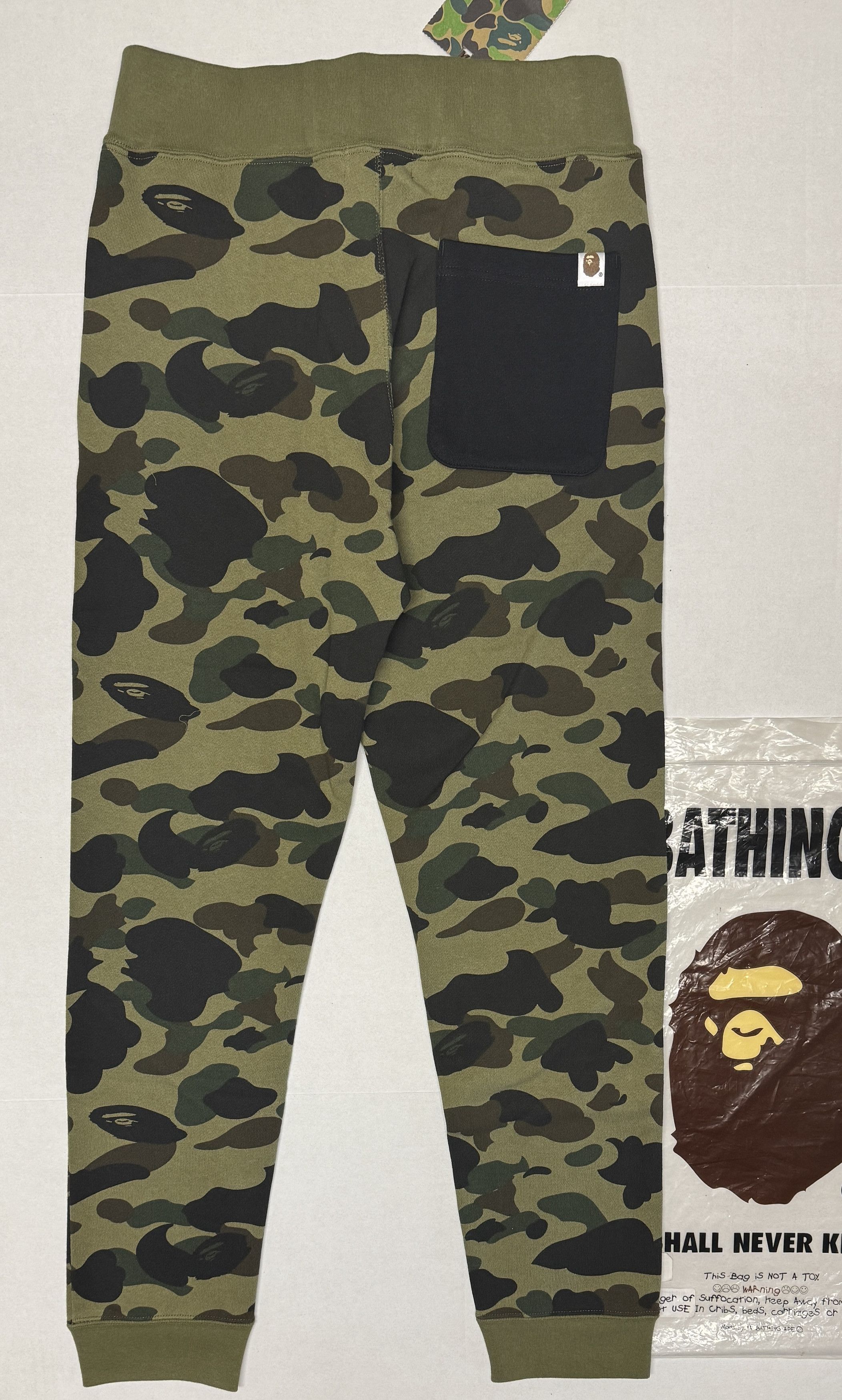 Bape BAPE 1st Camo Shark Slim Sweat Pants Size US 30 / EU 46 - 2 Thumbnail