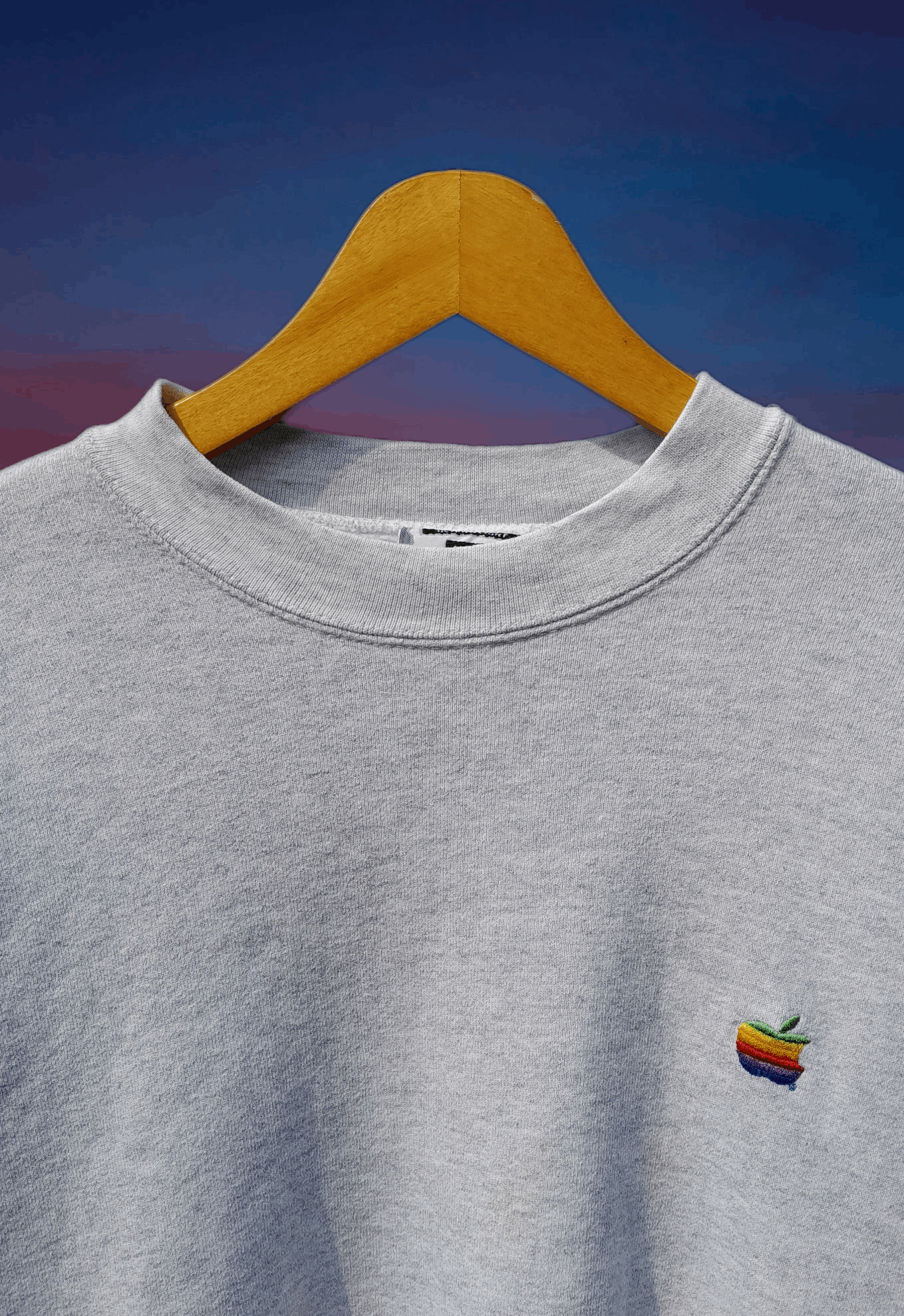 Apple Vintage 90s APPLE embroidered rainbow logo sweatshirt Size US XL / EU 56 / 4 - 3 Thumbnail