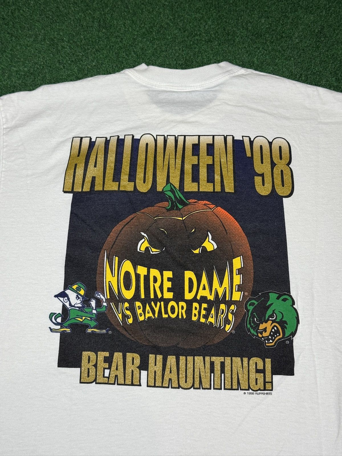 Vintage Vtg 90s Notre Dame Irish Football Halloween 1998 T Shirt Size US XL / EU 56 / 4 - 2 Thumbnail