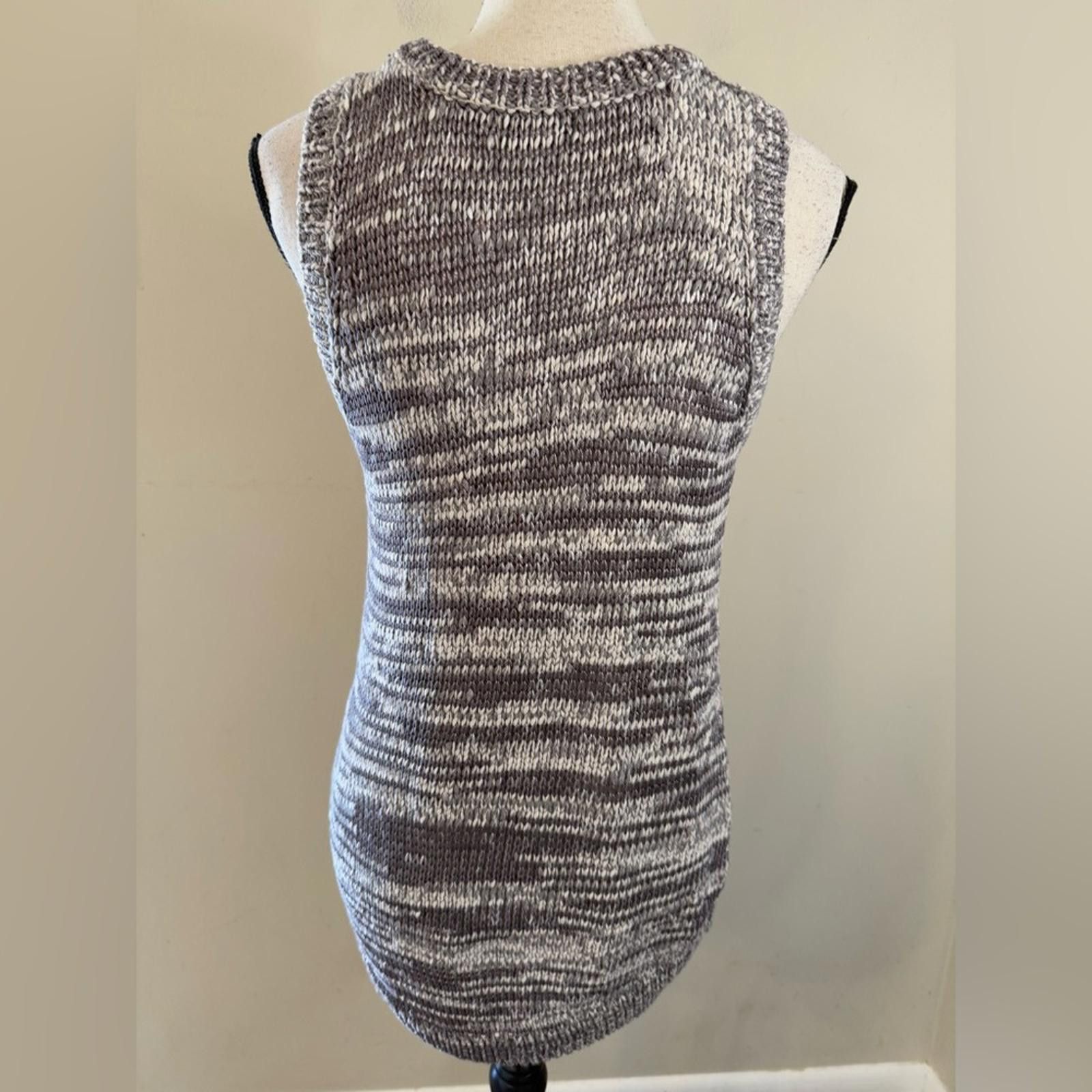 Other Saint Tropez West sleeveless sweater metallic knit SZ LG Size L / US 10 / IT 46 - 4 Thumbnail