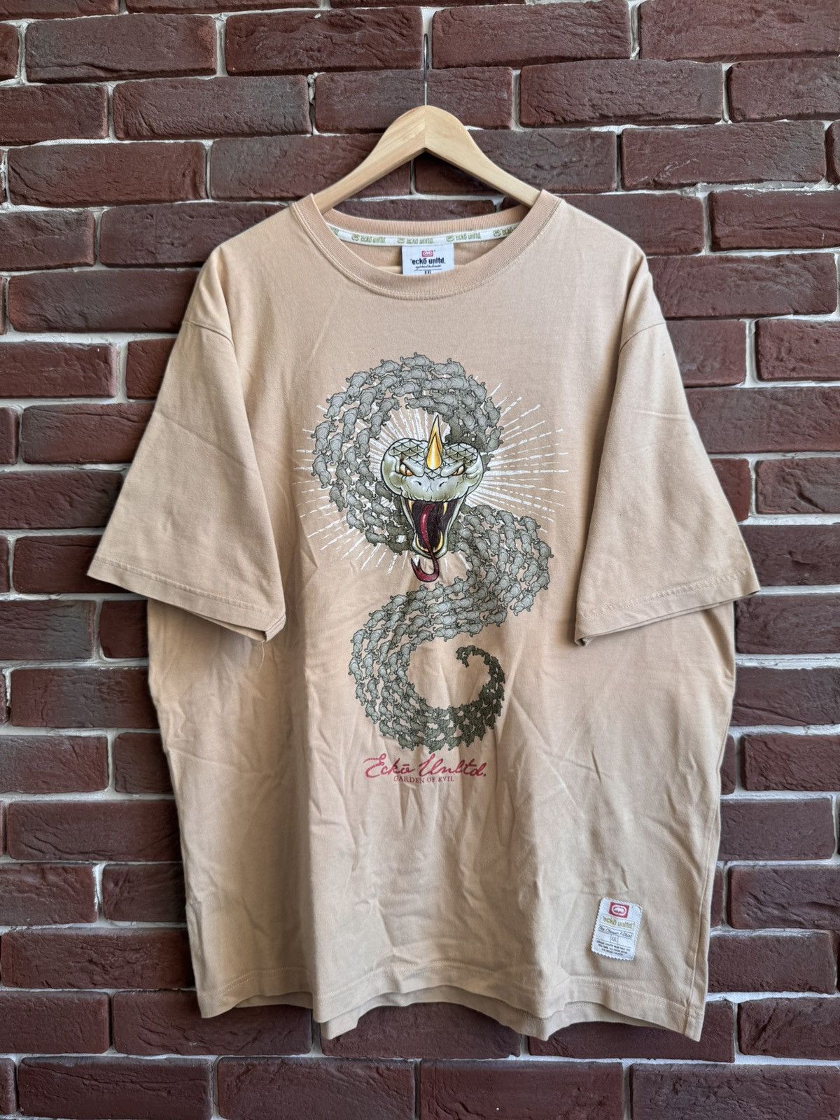 Ecko Unltd. Ecko Unltd Vintage Rap Garden Of Evil Snake Tshirt Streetwea Size US XXL / EU 58 / 5 - 1 Thumbnail
