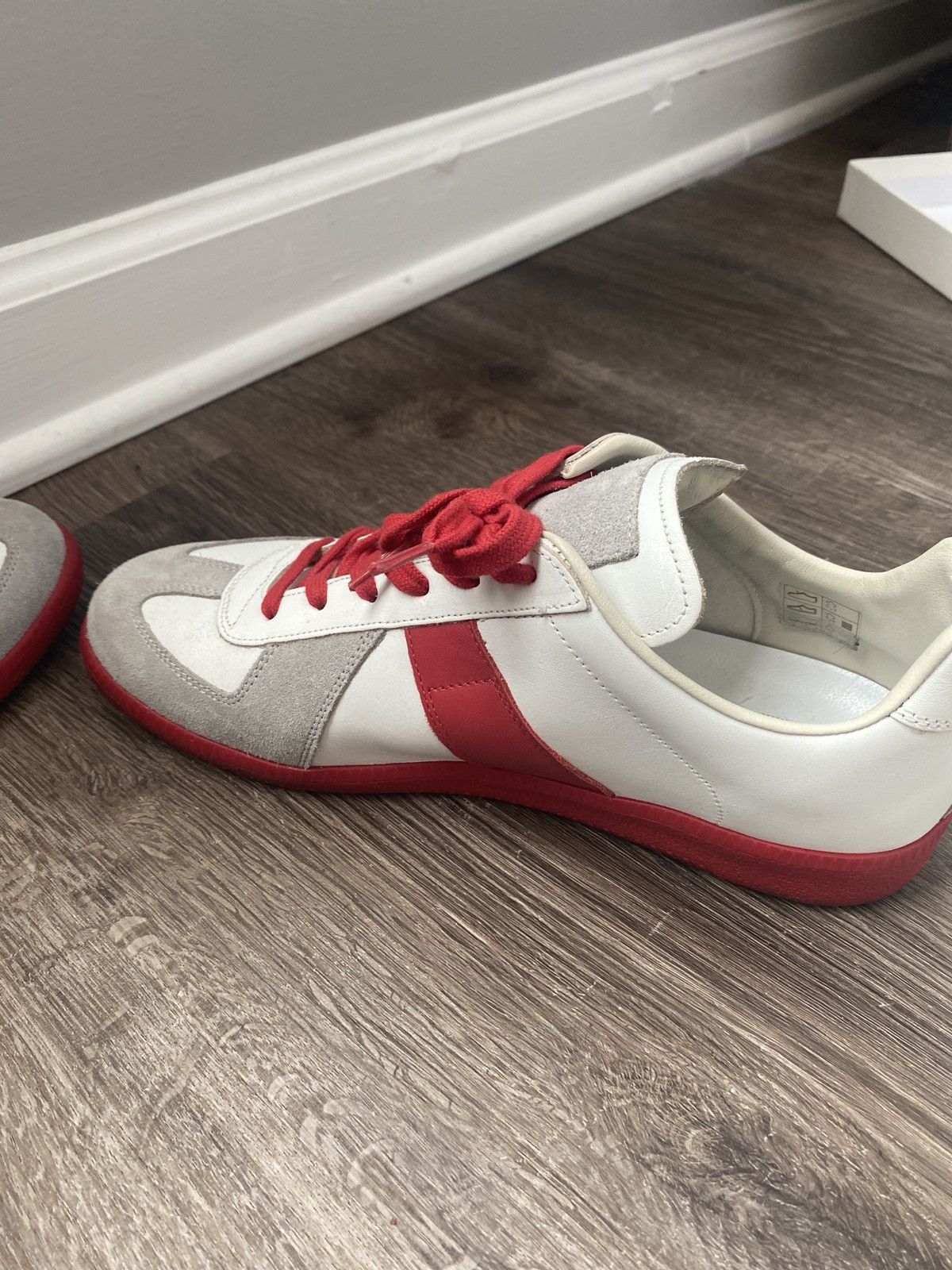 Maison Margiela White and red masion margiela Size US 8 / EU 41 - 3 Thumbnail