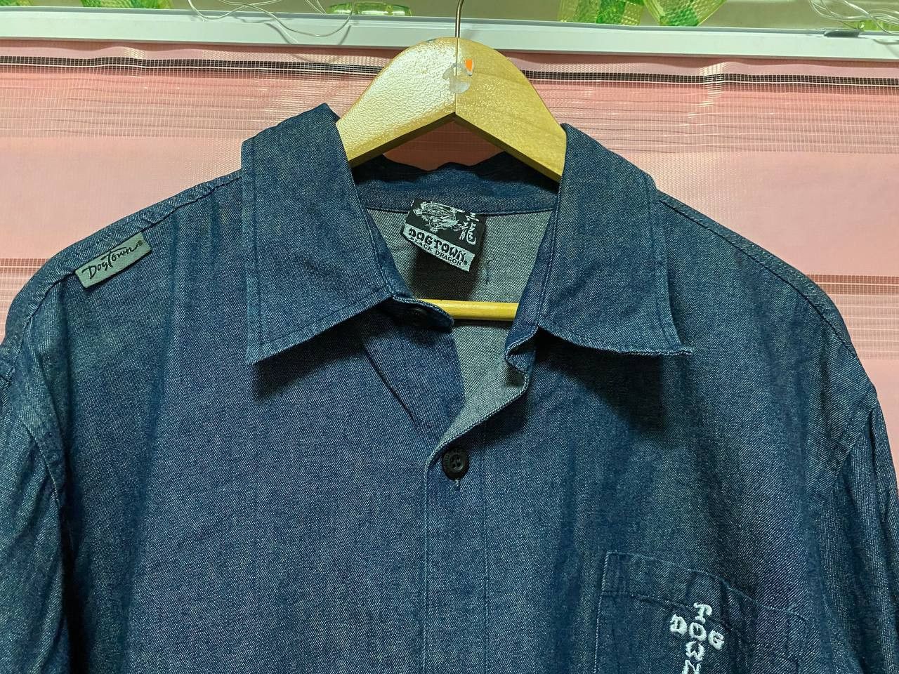 Dogtown denim shirt dog town embroidered Size US XL / EU 56 / 4 - 7 Thumbnail