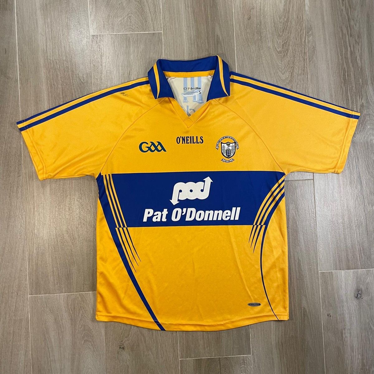 O'Neills Yellow and blue an Clar GAA jersey O’Neills polo shirt tee Size US S / EU 44-46 / 1 - 1 Thumbnail