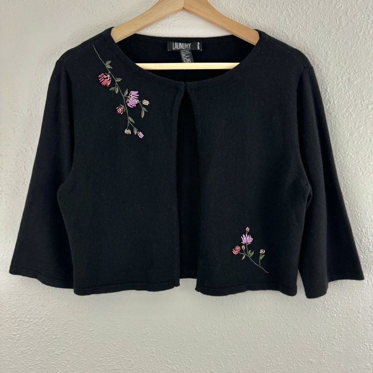 Laundry by Shelli Segal Vintage 90s Black Cashmere Wool Beaded Floral Cropped Shrug Size L / US 10 / IT 46 - 2 Thumbnail
