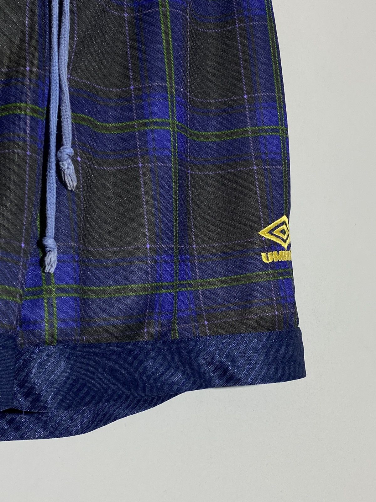Umbro Vintage 90s Umbro Scotland National Team Shorts Size US 32 / EU 48 - 5 Thumbnail