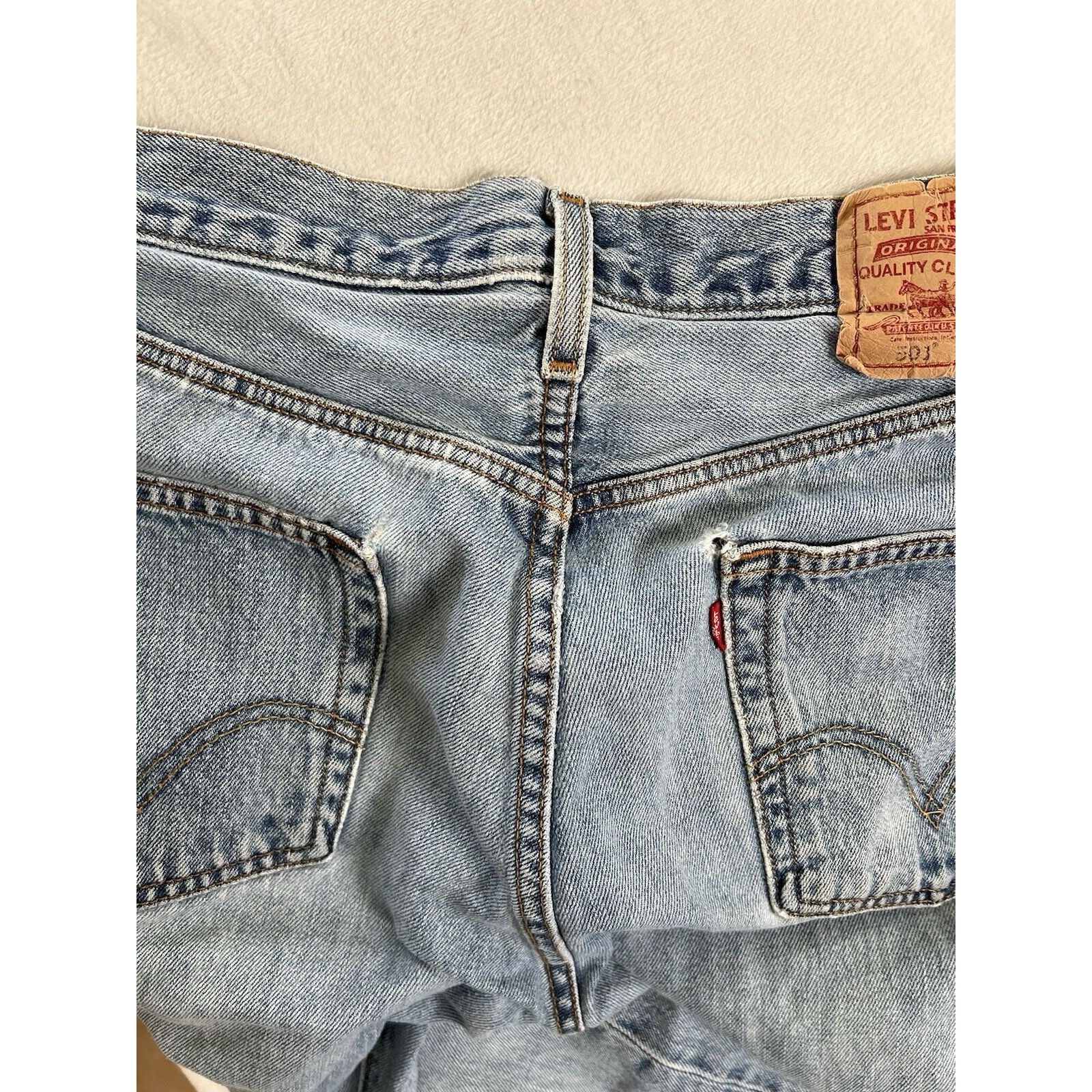 Levi's Vintage Levi’s 501 Blue Denim Jeans Size 33x34 Medium Wash Size US 33 - 9 Thumbnail