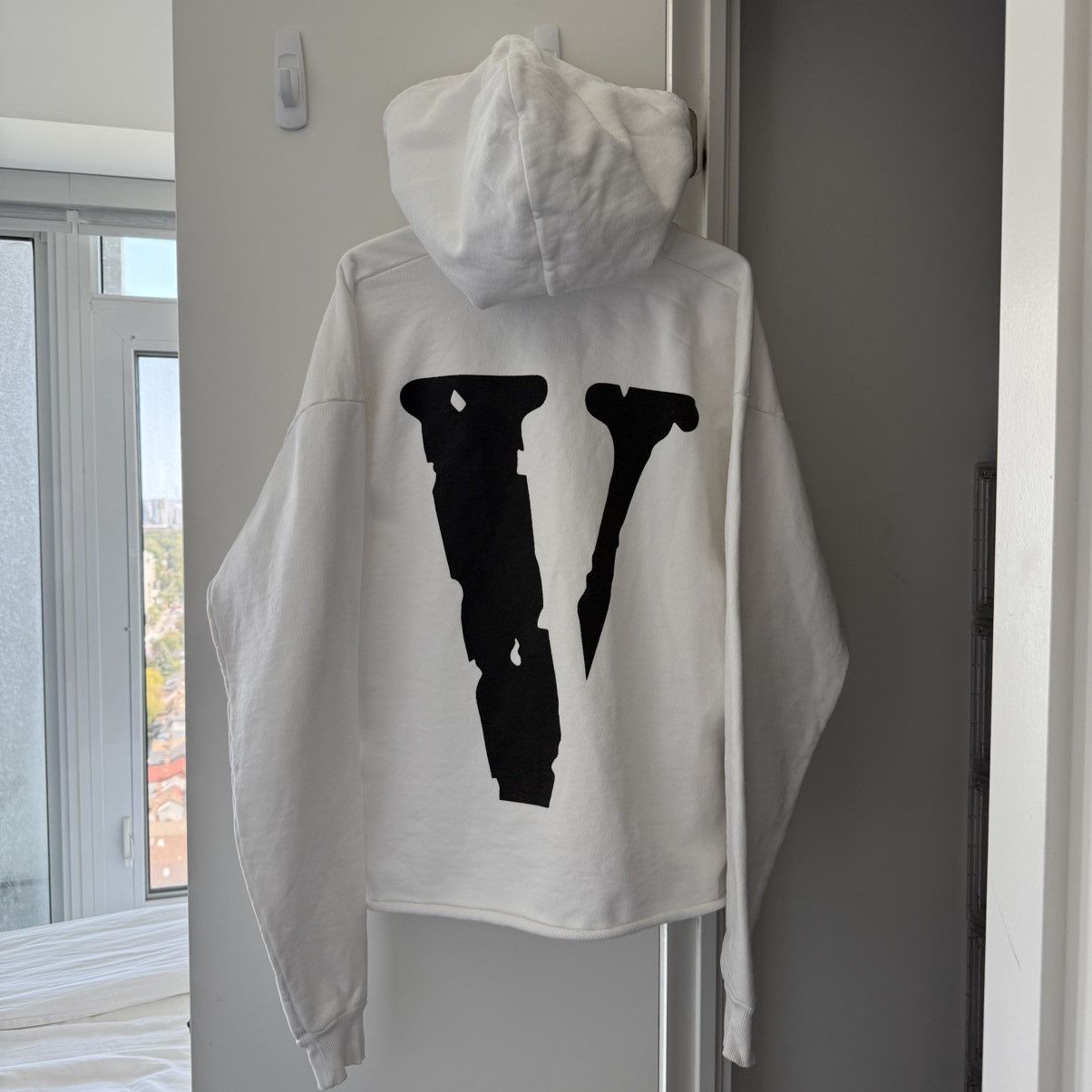 Vlone Friends Pin Up Hoodie Size US M / EU 48-50 / 2 - 3 Thumbnail