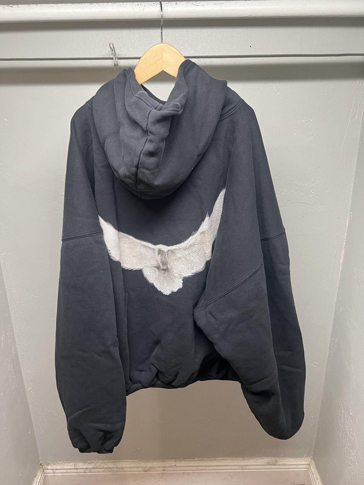 Balenciaga × Gap × Yeezy Yeezy Gap Balenciaga Dove Hoodie Black Wash Size US S / EU 44-46 / 1 - 2 Thumbnail