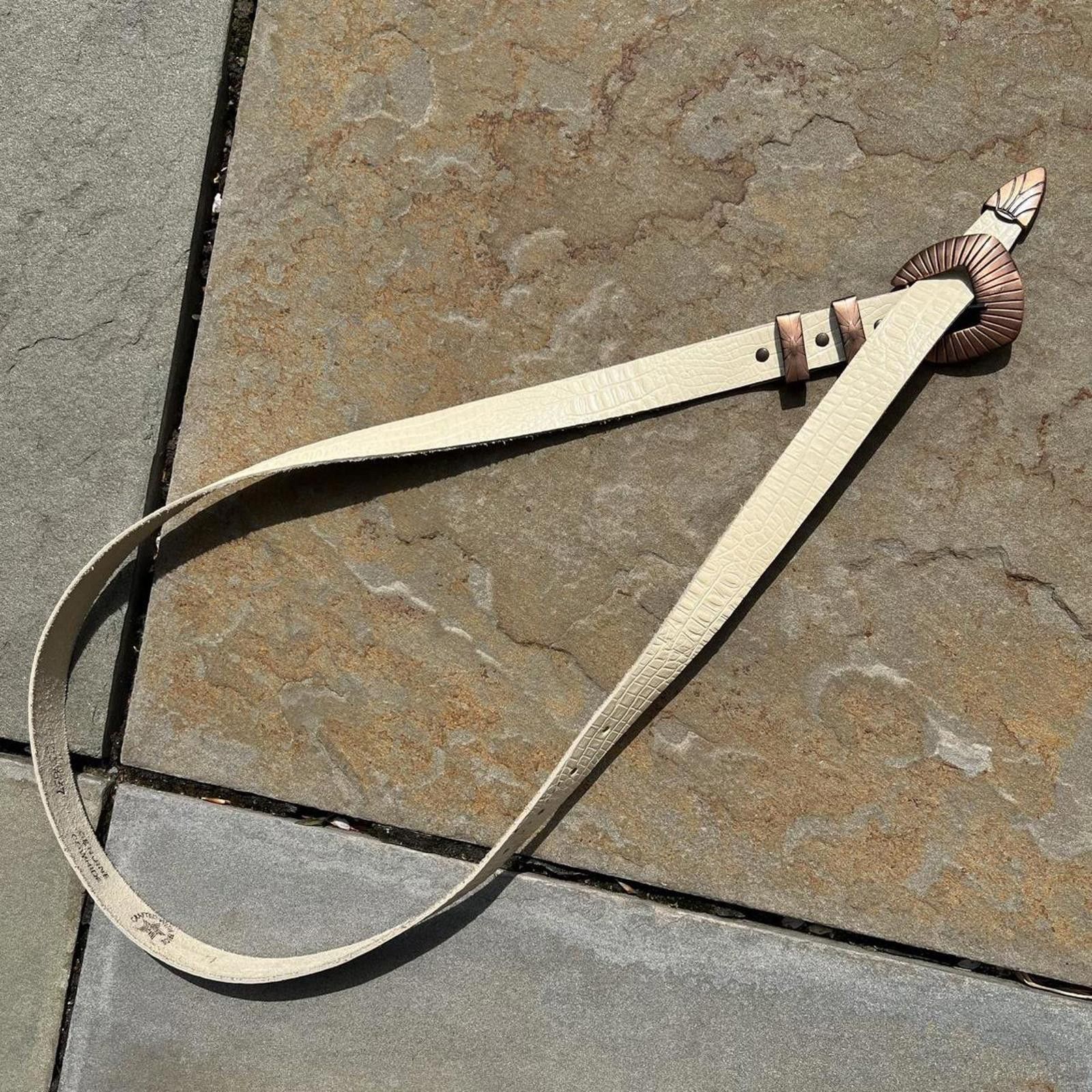 Vintage Vintage 90s Cream Leather Metal Tip Alligator Embossed Belt Size ONE SIZE - 1 Thumbnail