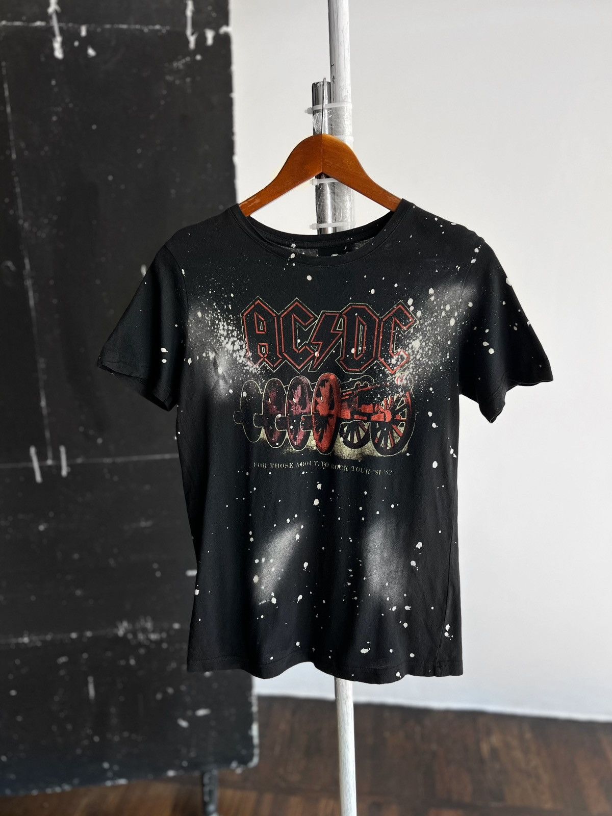 AC/DC AC/DC Women’s 2018 Under License Short Sleeve T-Shirt Print | Grailed