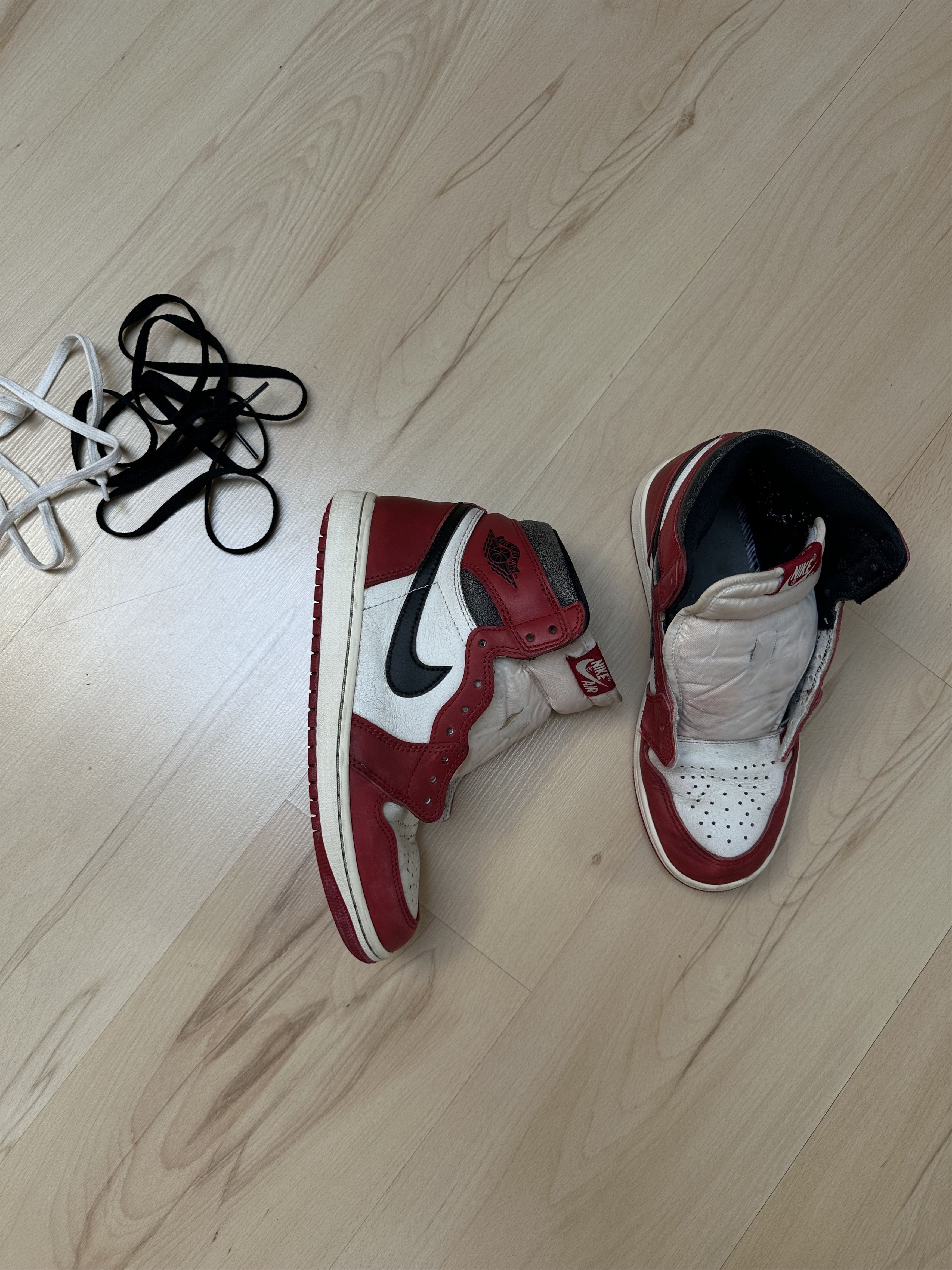 Jordan Brand Nike Air Jordan 1 Retro High OG Lost and Found Chicago EU 40 Size US 7 / EU 40 - 3 Thumbnail