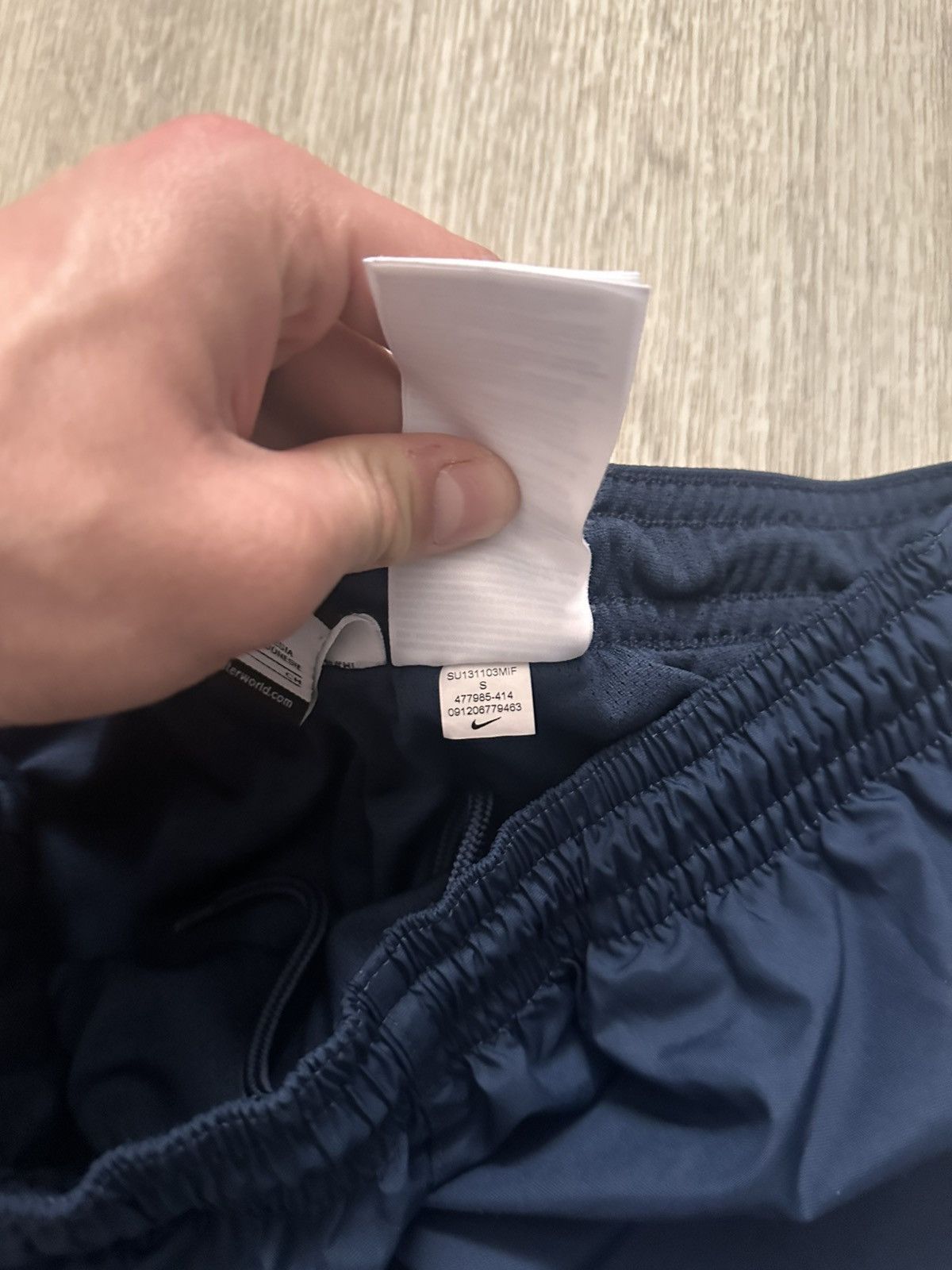 Nike Vintage Nike Nylon Blue Pants Size US 30 / EU 46 - 5 Thumbnail
