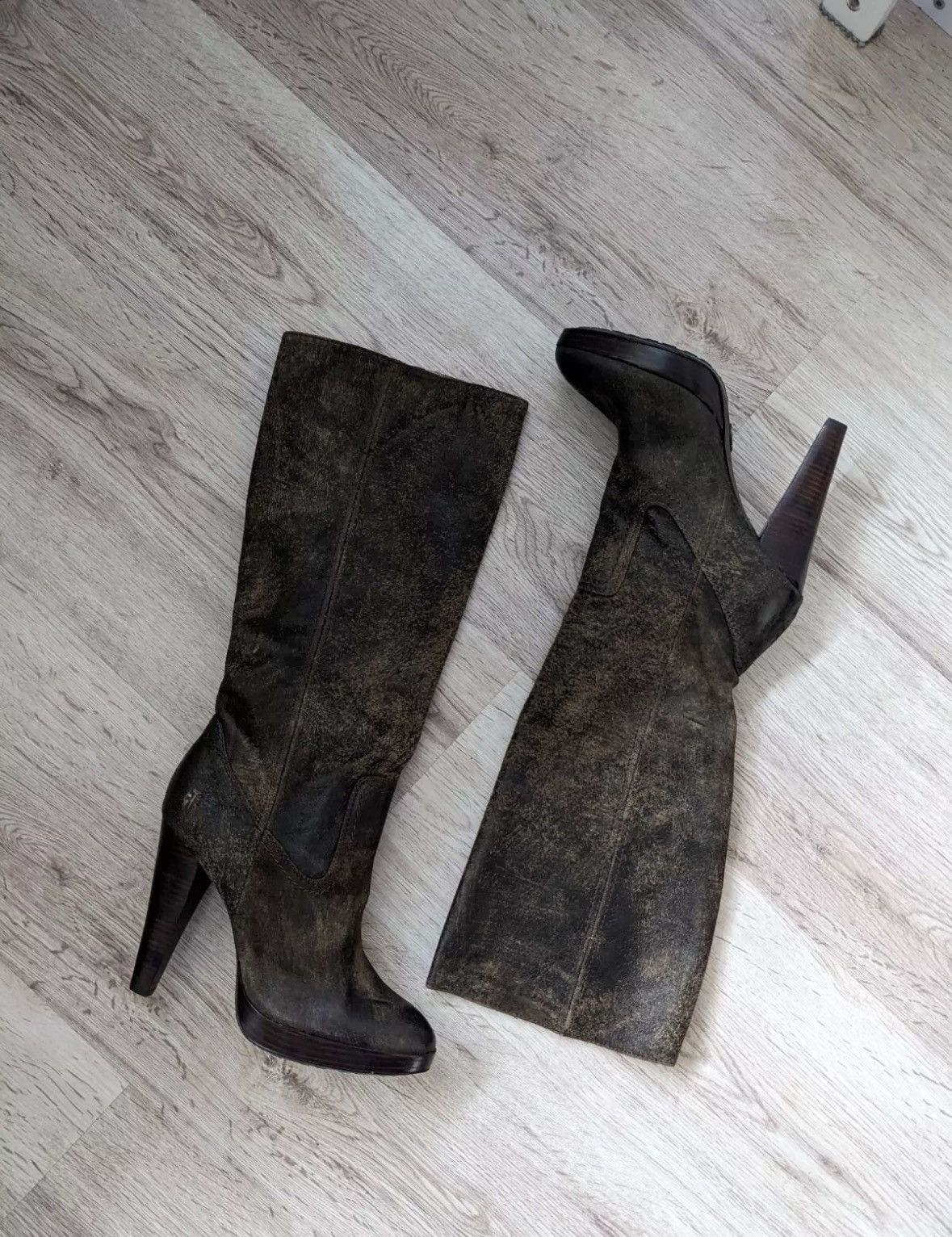 Frye Frye Womens Harlow Campus Knee High Heel Leather Tan Tall Size US 7 / IT 37 - 1 Thumbnail