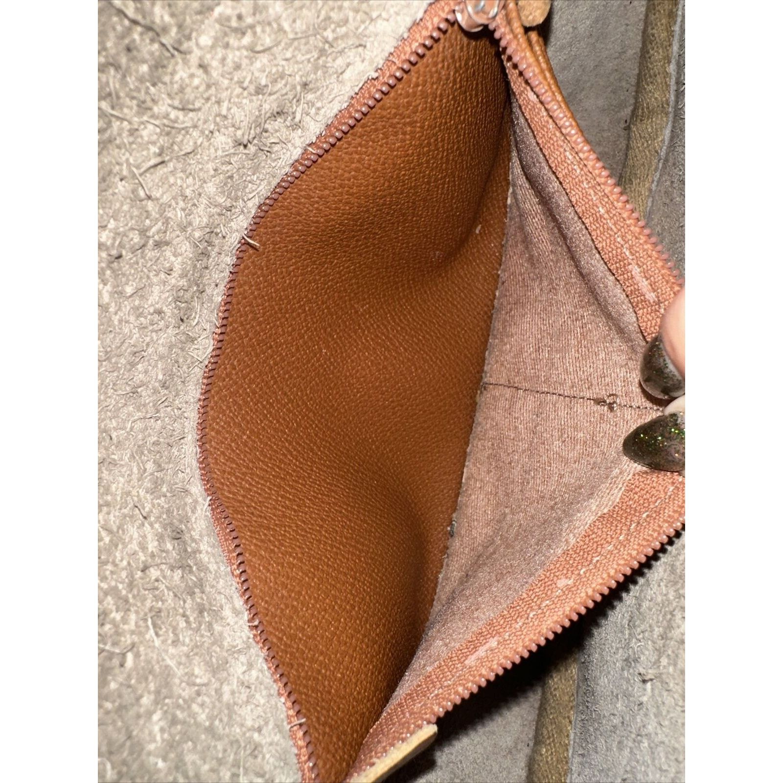 Dooney & Bourke Vtg Dooney & Bourke Cavalry Trooper Shoulder Bag Crossbody Size ONE SIZE - 8 Thumbnail
