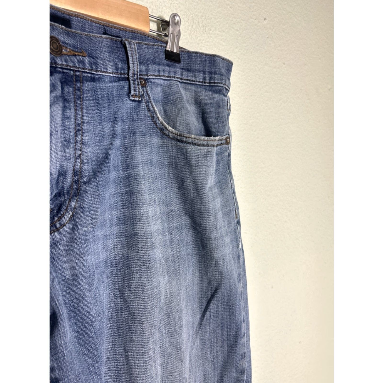 Lucky Brand Lucky Brand 221 Jeans Straight Medium Wash Men 36x32 Blue Size US 36 / EU 52 - 6 Thumbnail