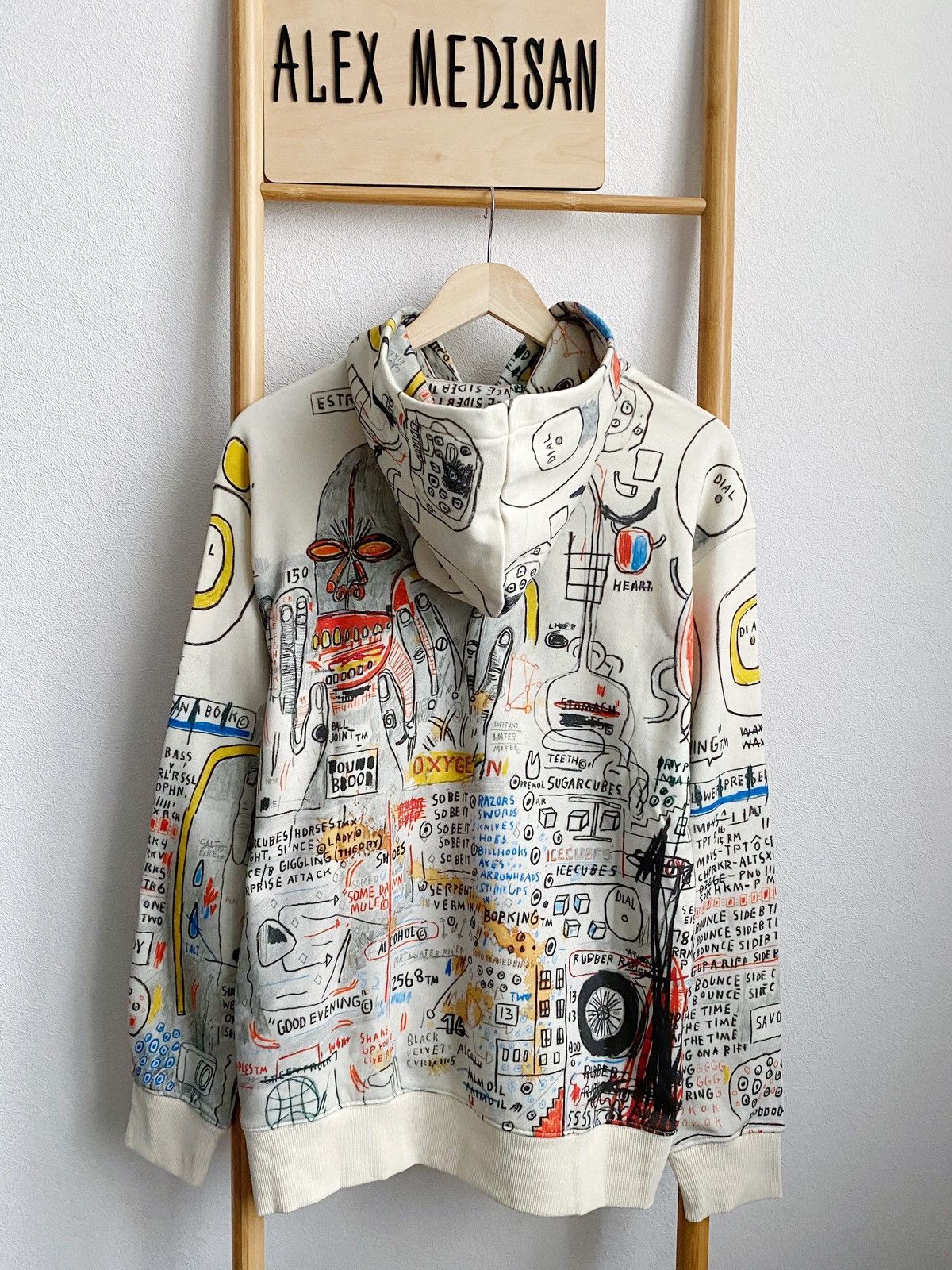 H&M × Jean-Michel Basquiat × Who Decides War WHO DECIDES WAR x BASQUIAT x H&M RELAXED FIT COTTON HOODIE Size US S / EU 44-46 / 1 - 18 Thumbnail