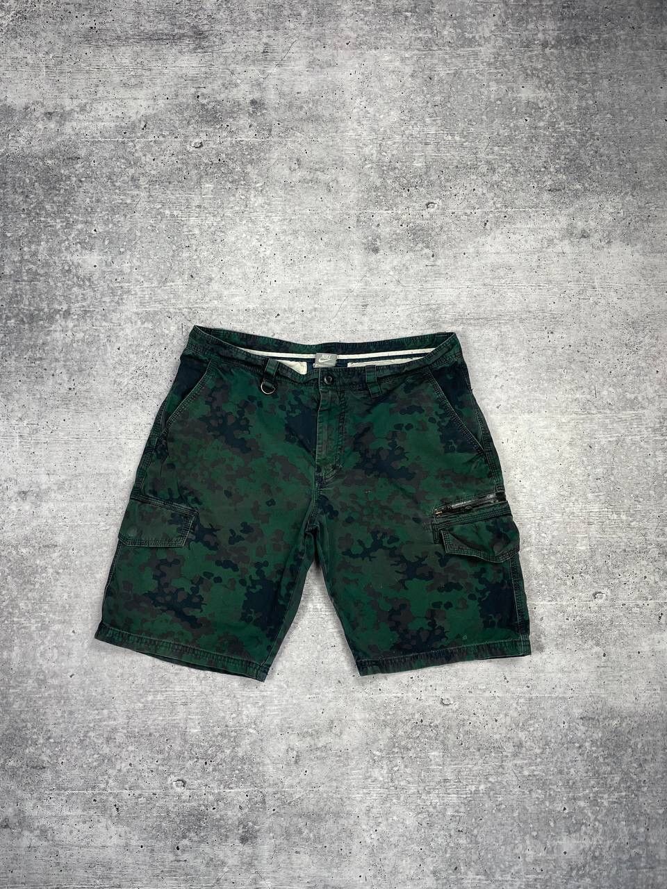 Nike Vintage Nike 90’s Y2K Style Drill Military Cargo Shorts Size US 34 / EU 50 - 1 Thumbnail