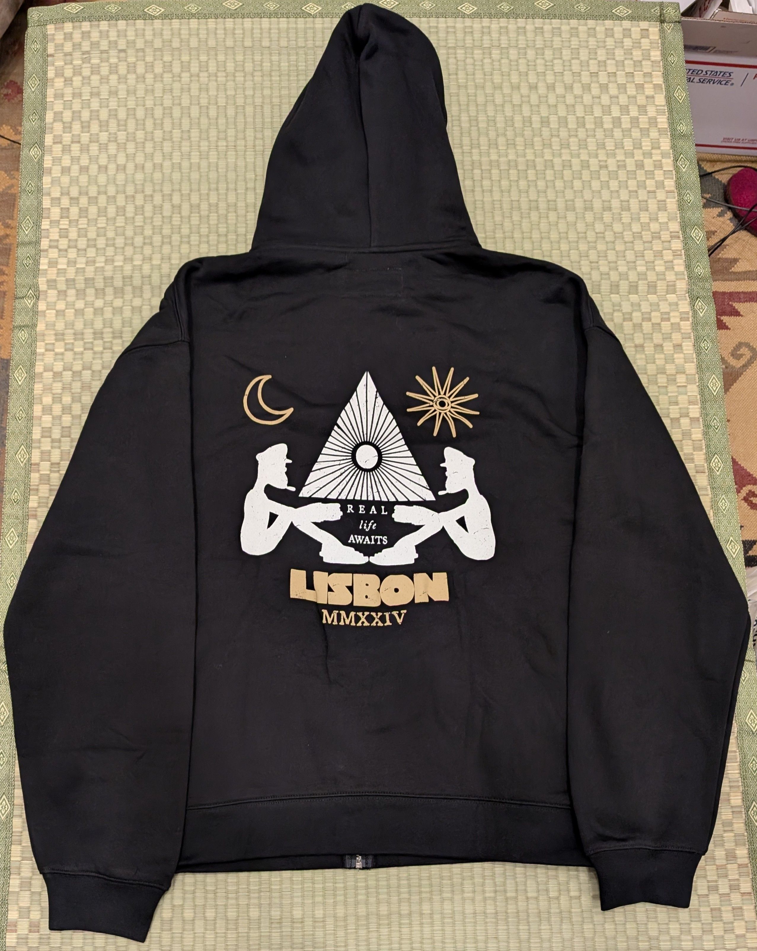 Other NWT Bored Ape Yacht Club Apefest 2024 Lisbon FZ Hoodie Size US XL / EU 56 / 4 - 2 Thumbnail