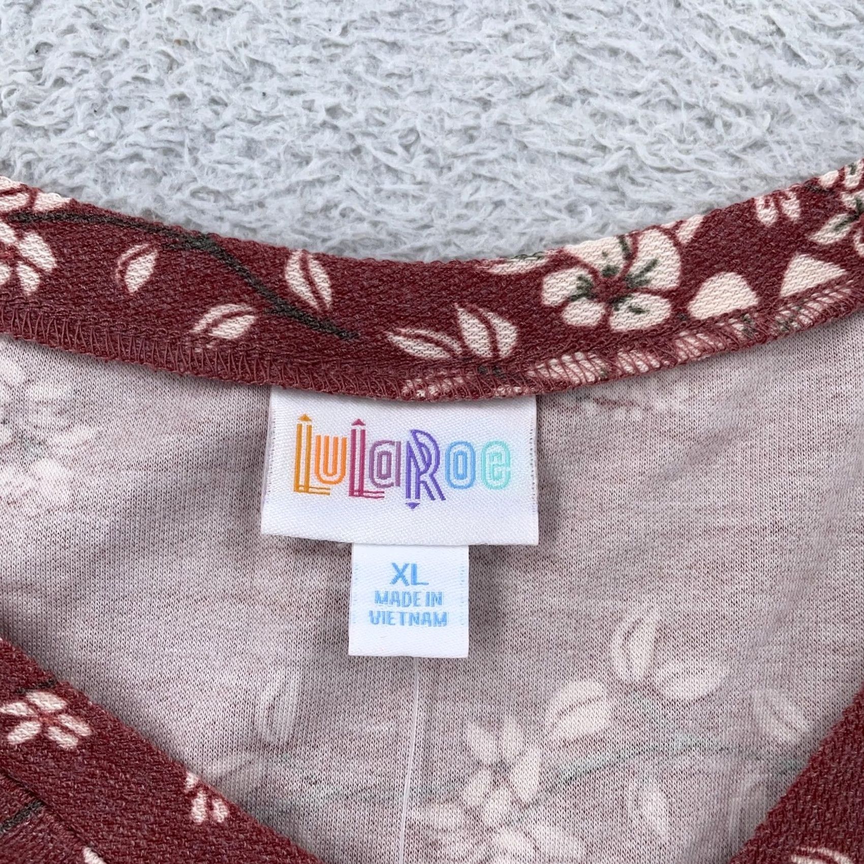Vintage LuLaRoe Renee Shirt Womens XL Burgundy Floral V-Neck Dolman Sleeve Soft Knit Jersey Size XL / US 12-14 / IT 48-50 - 6 Thumbnail