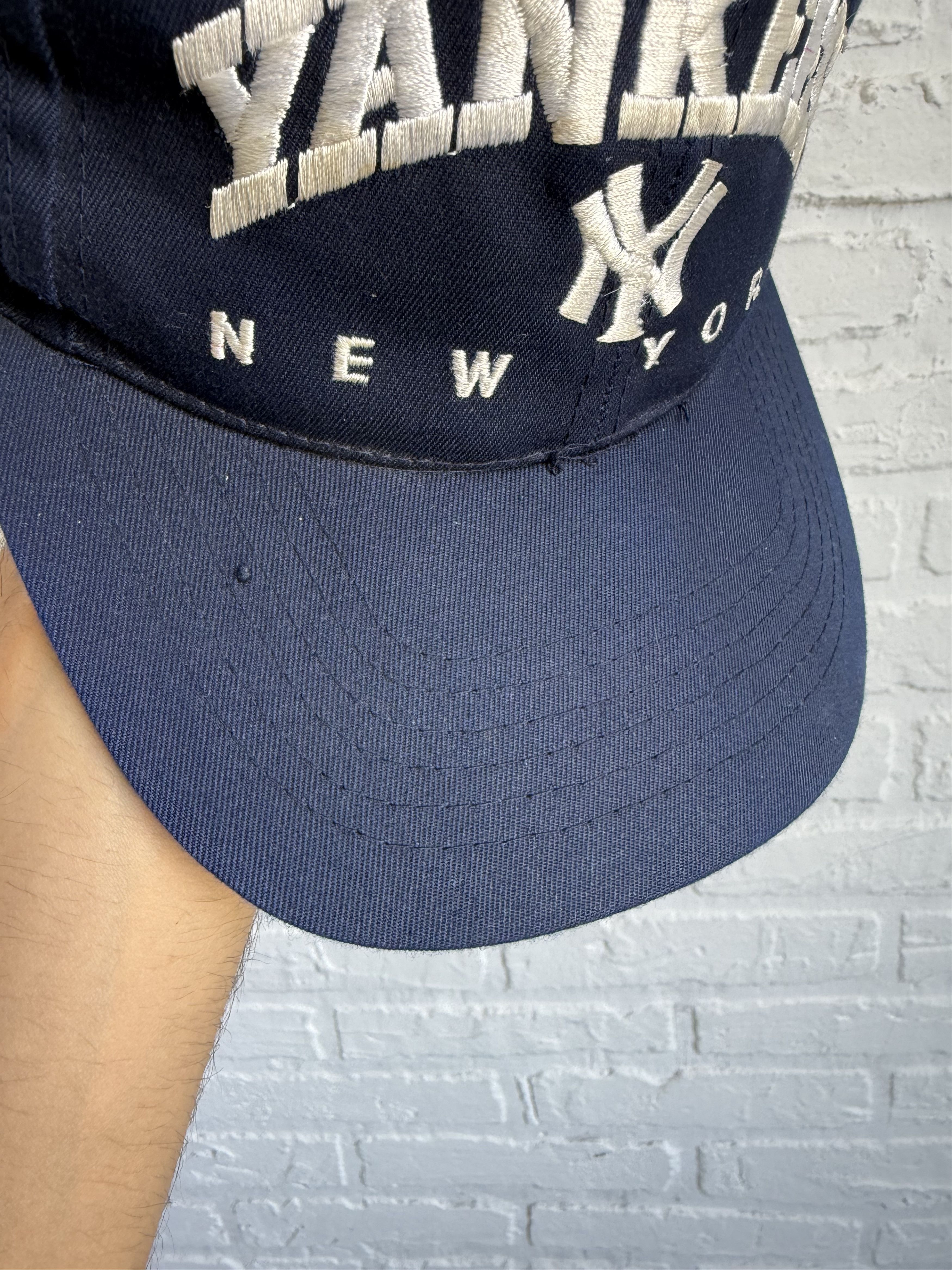 New York Yankees RARE Vintage 90s New York Yankees baseball cap Size ONE SIZE - 4 Thumbnail