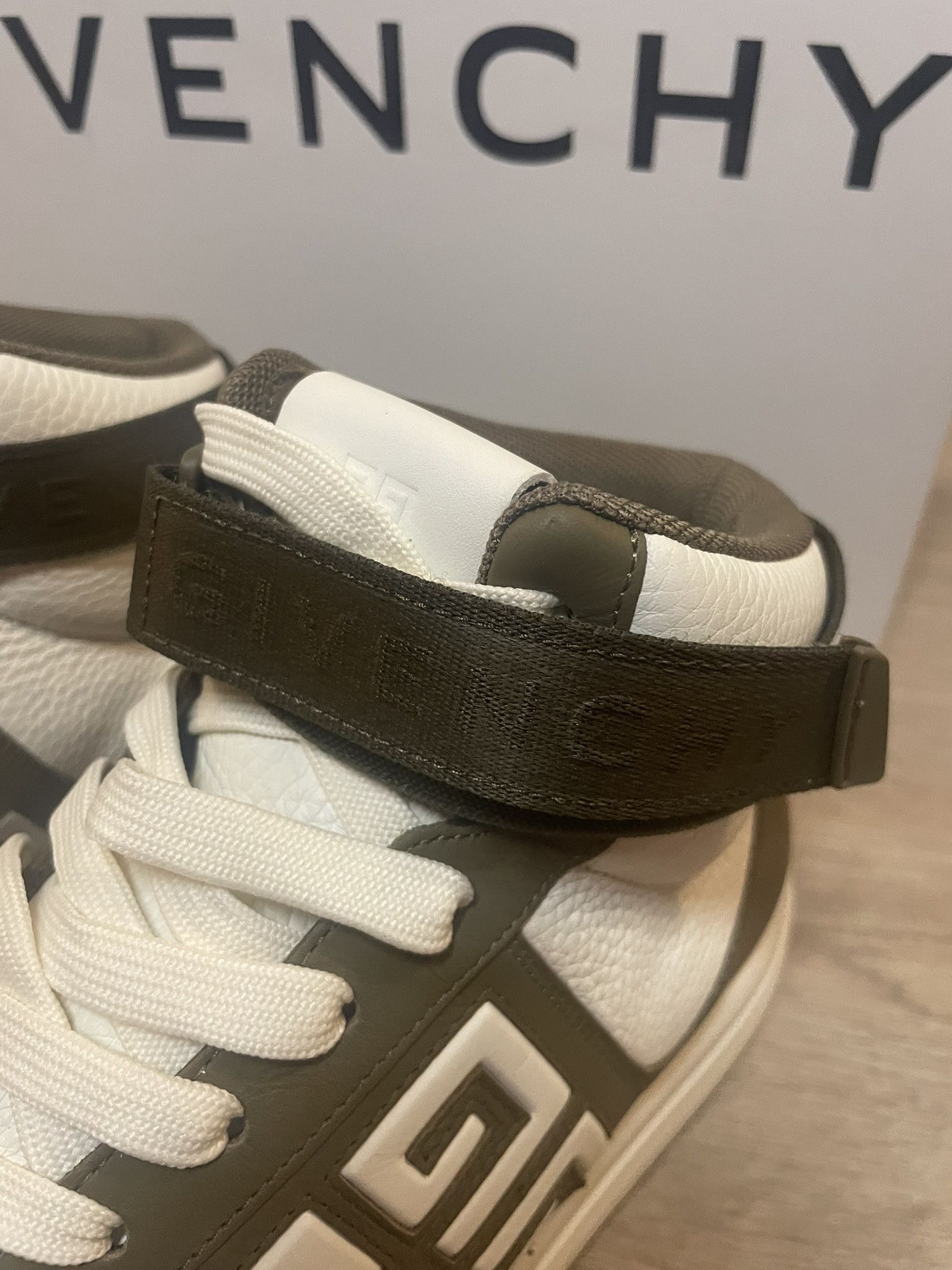 Givenchy High Top Sneakers G4 Givenchy Size US 10.5 / EU 43-44 - 7 Thumbnail