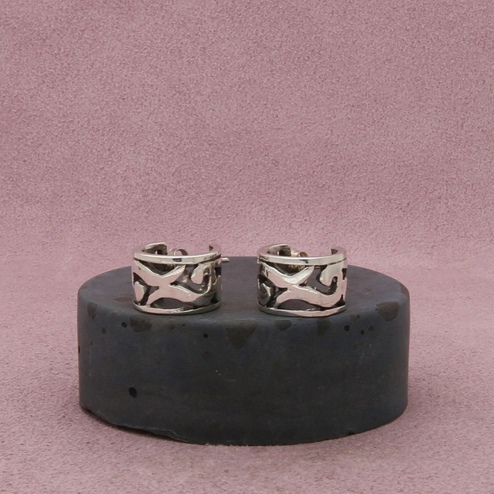 Sterling Silver barse sterling silver vintage scroll huggie hoop earrings Size ONE SIZE - 1 Thumbnail