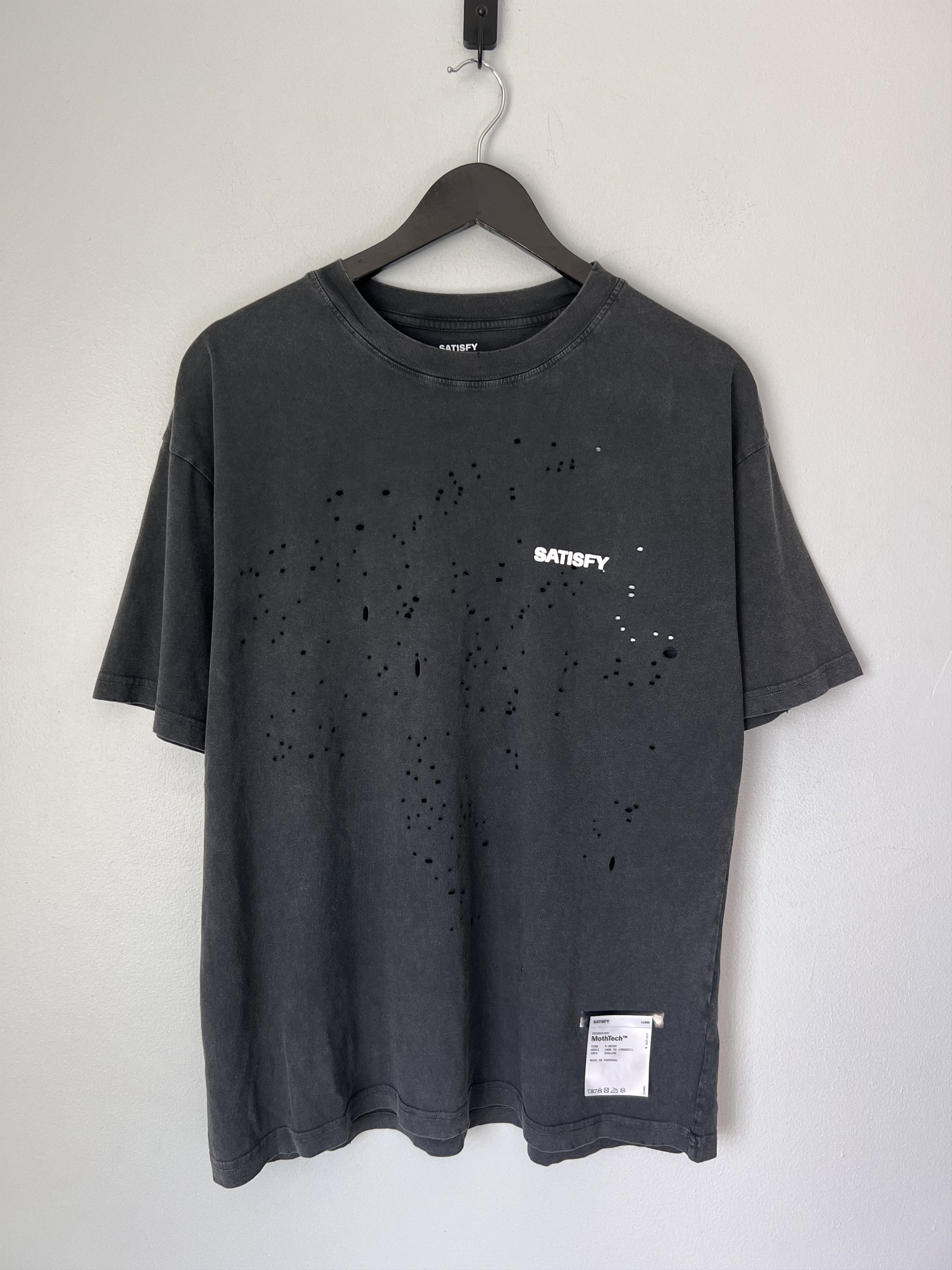Satisfy Running Basic Logo Mothtech Tee in Black