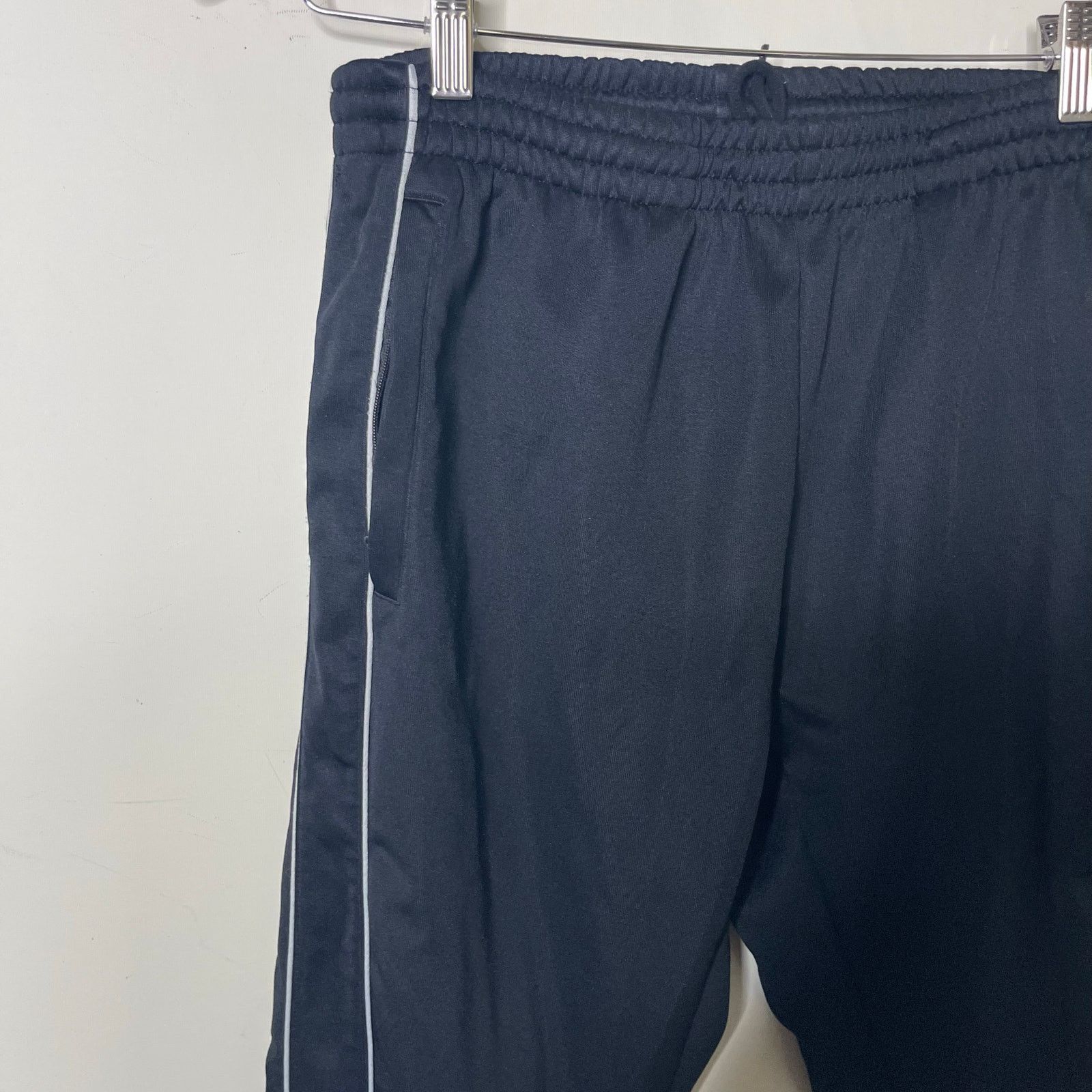 Maison Kitsune Maison Kitsune Blck jogger track pants sz M Size US 32 / EU 48 - 5 Thumbnail