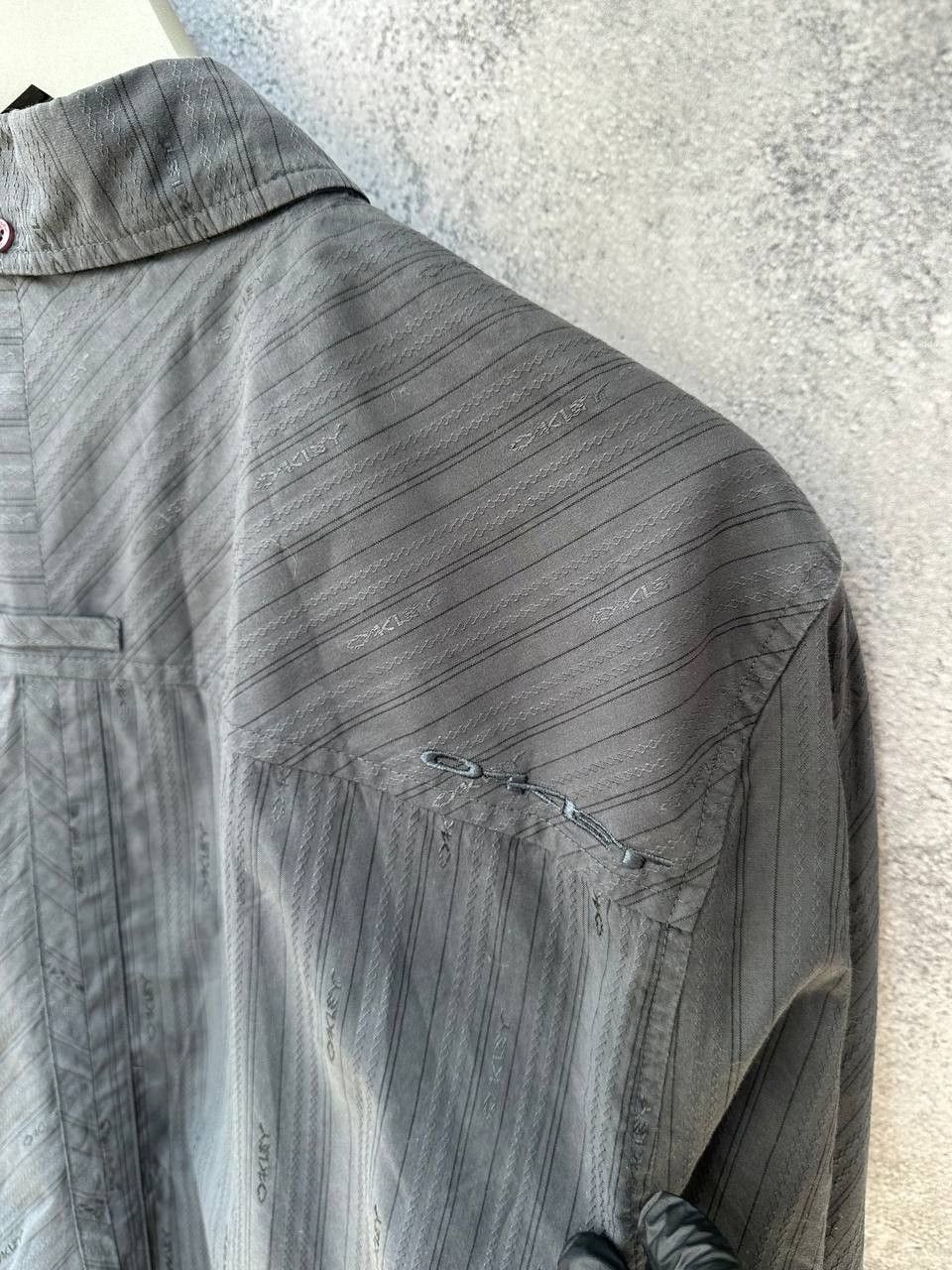 Oakley Oakley Monogram Button Up Shirt Vintage Gray Slim Fit Size US XL / EU 56 / 4 - 10 Thumbnail