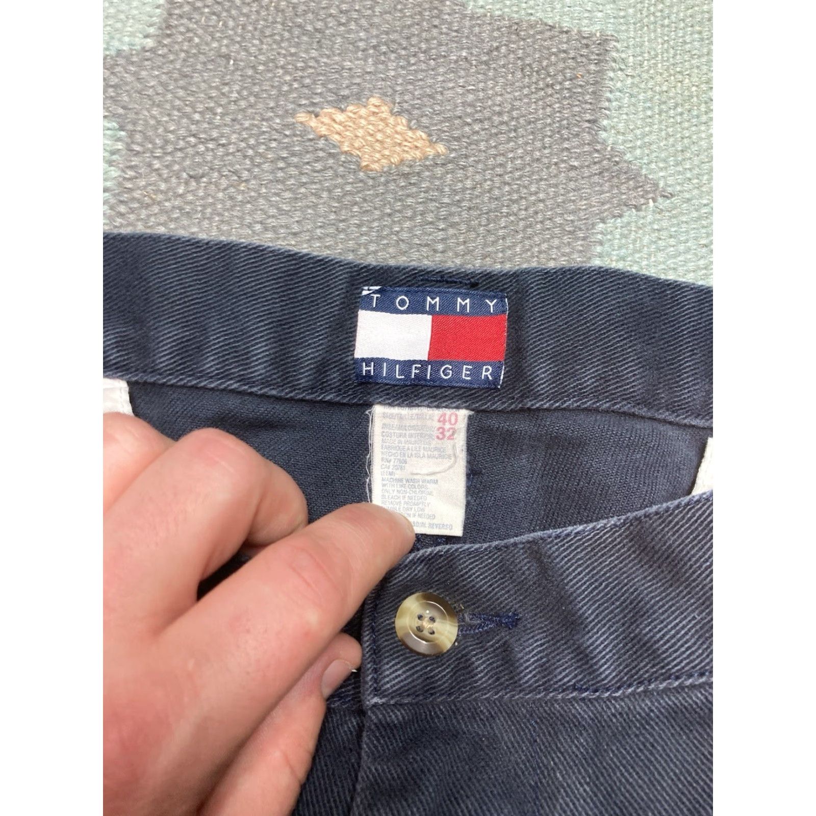 Tommy Hilfiger VINTAGE Tommy Hilfiger Jeans Baggy Dark Blue 38x31 Men/Adult Inseam 31 Baggy 90s Skater Cargo Trousers Size US 38 / EU 54 - 7 Thumbnail