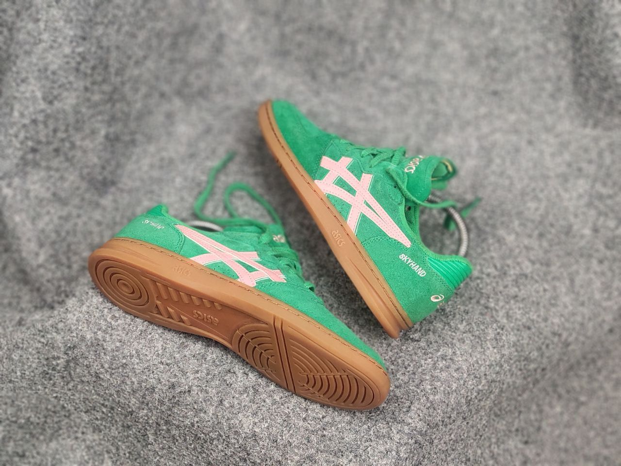 Asics Asics Skyhand OG Cilantro Grapefruit Sneakers Y2K Style Size US 6 / EU 39 - 3 Thumbnail