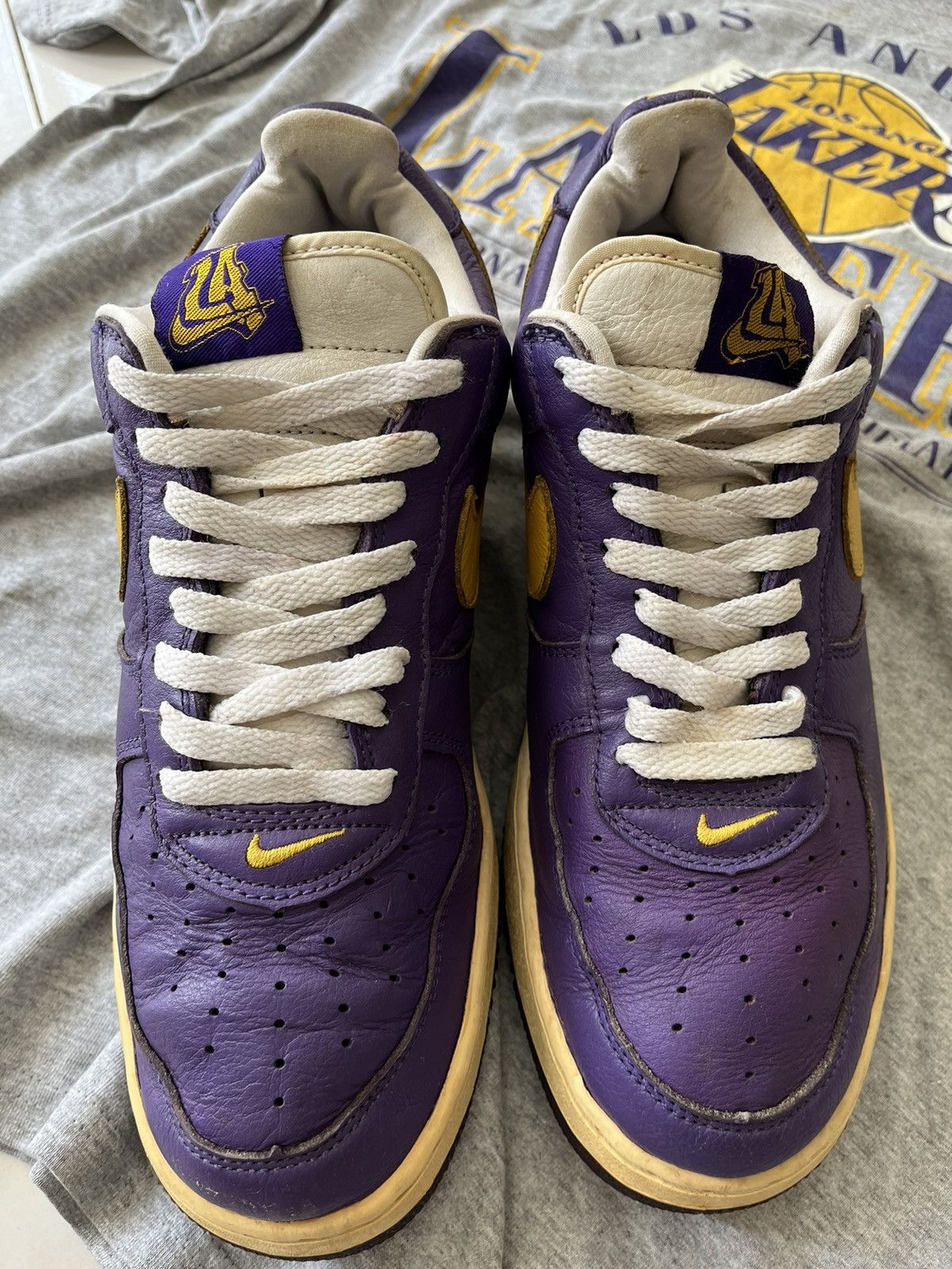 NBA × Nike Vintage Nike Air Force LA Lakers Size US 9.5 / EU 42-43 - 2 Thumbnail