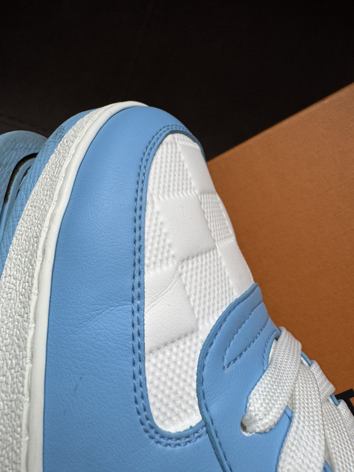 Louis Vuitton LOUIS VUITTON RIVOLI sneakers size UK7 1/2 see all photos!!! Size US 9 / EU 42 - 19 Thumbnail