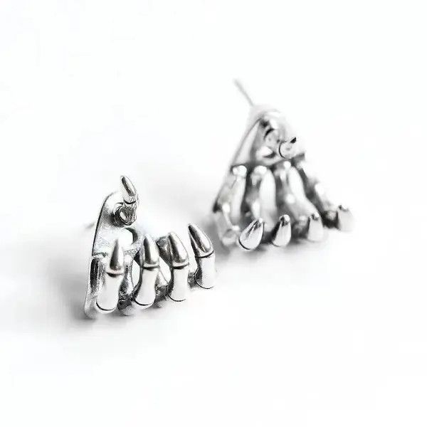 Other Punk Skull Hand Skeleton Stud Earring Size ONE SIZE - 2 Thumbnail
