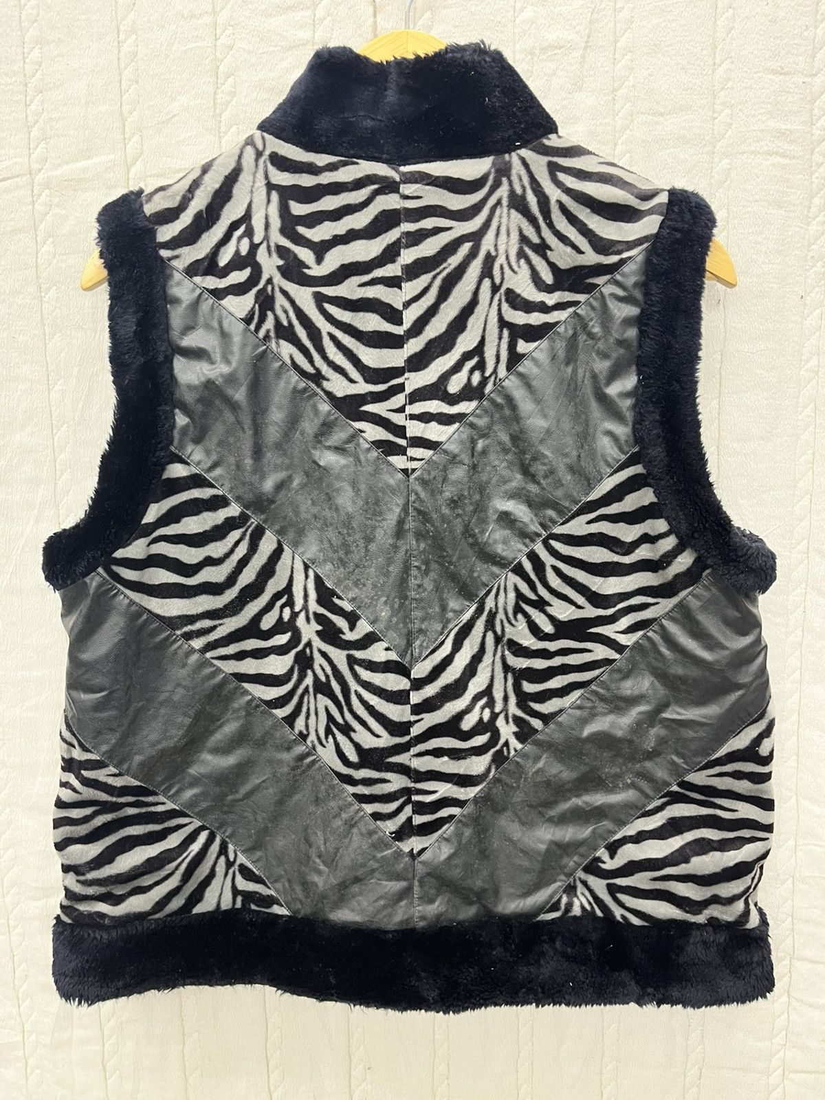 Japanese Brand STEALS🔥ZEBRA FUR VEST JACKET Size M / US 6-8 / IT 42-44 - 5 Thumbnail