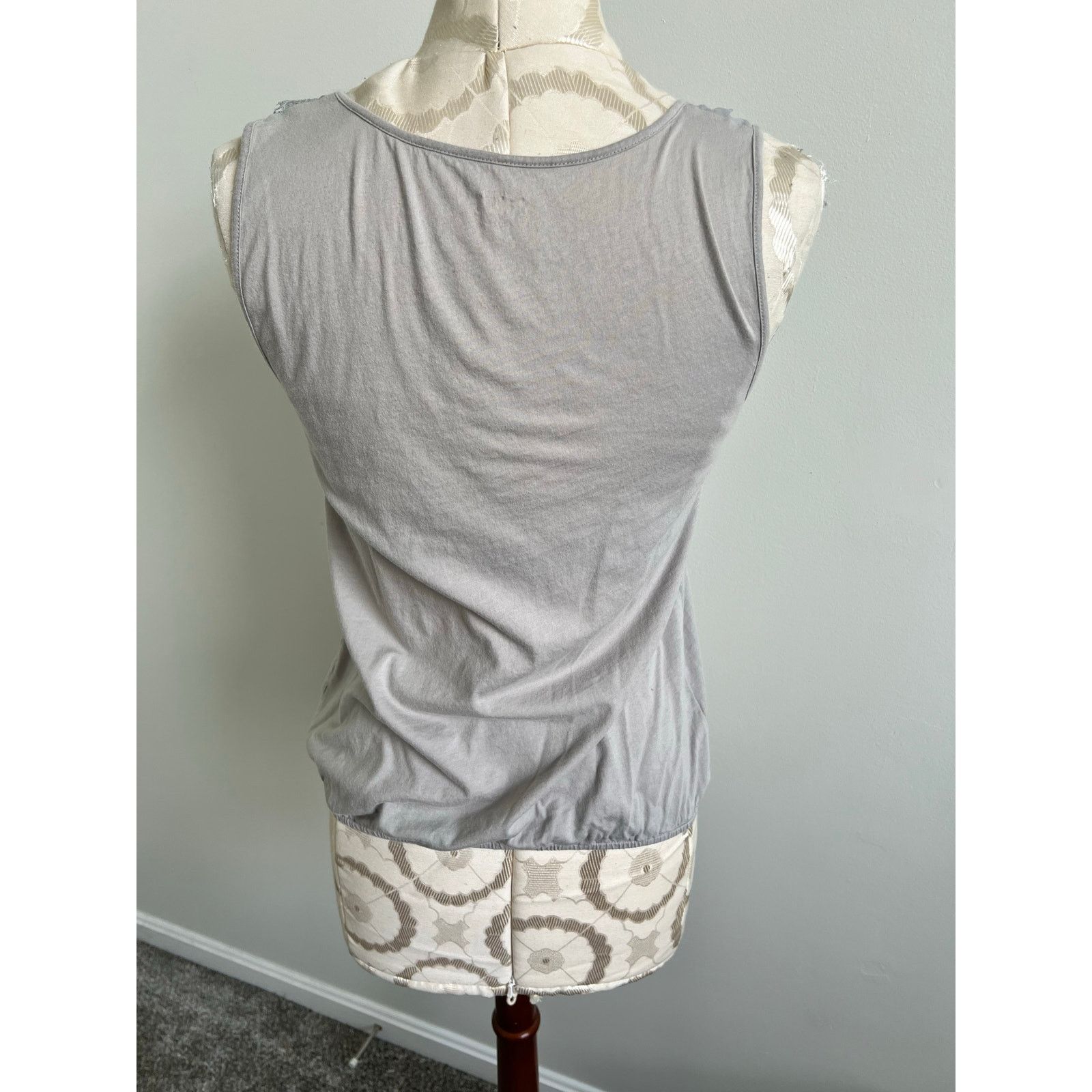 Loft Ann Taylor Loft Sleeveless Blouse with Ruffle Detailing XS Size XS / US 0-2 / IT 36-38 - 5 Thumbnail